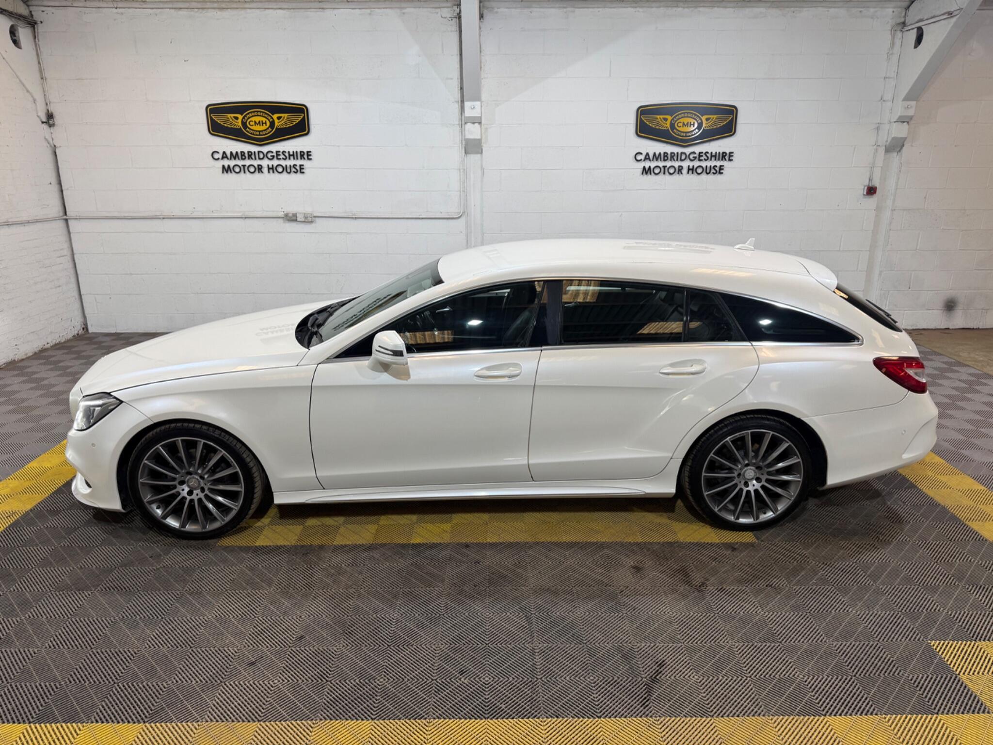 Mercedes-Benz CLS view 14