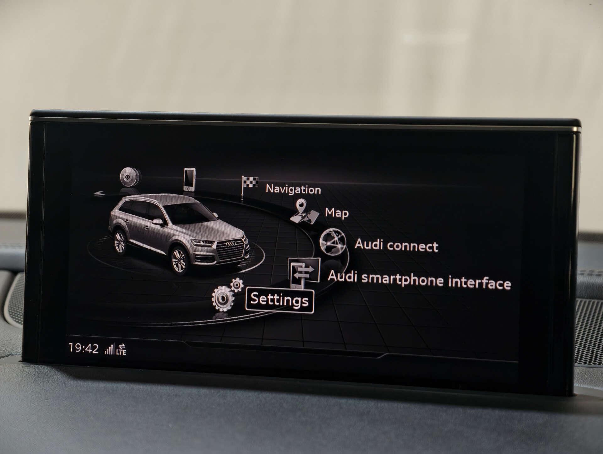 Audi SQ7 view 56