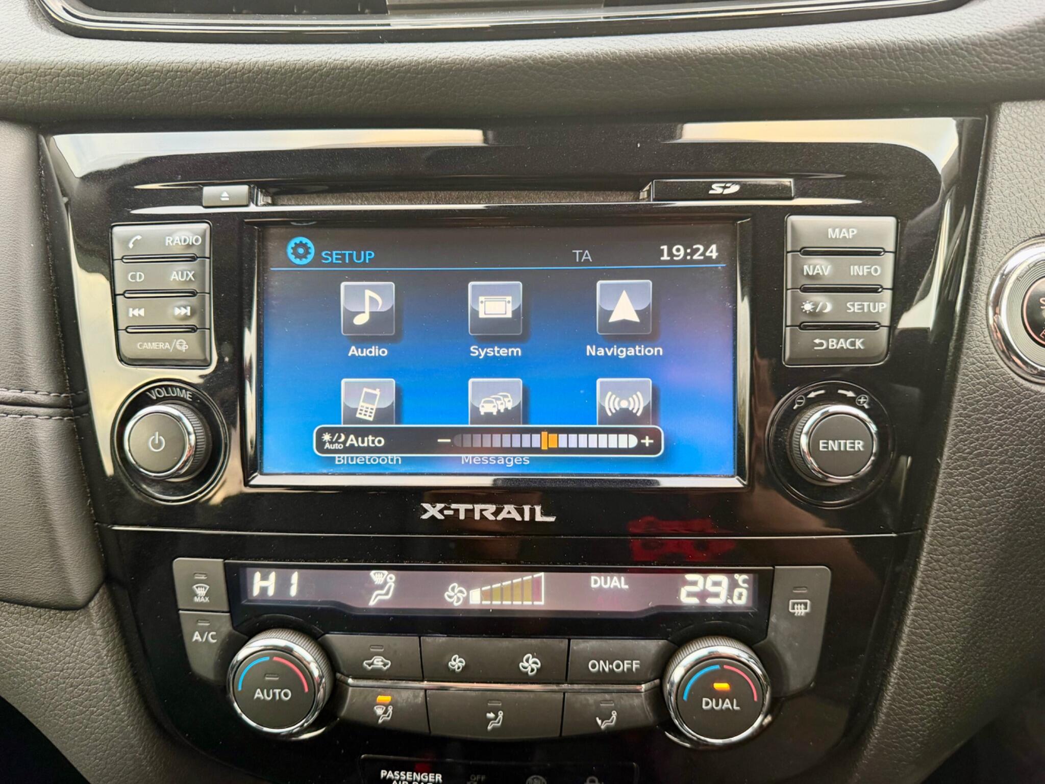 Nissan X-Trail view 50