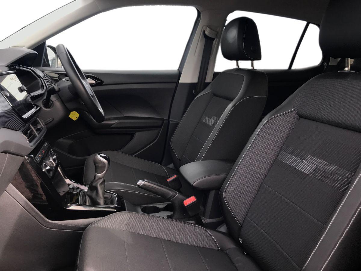 Volkswagen T-Cross view 6