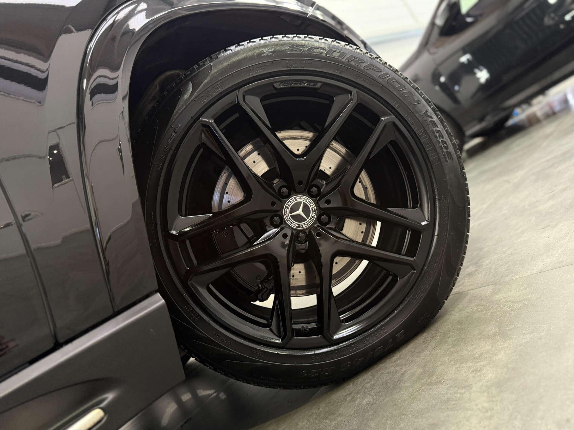 Mercedes-Benz GLE view 25