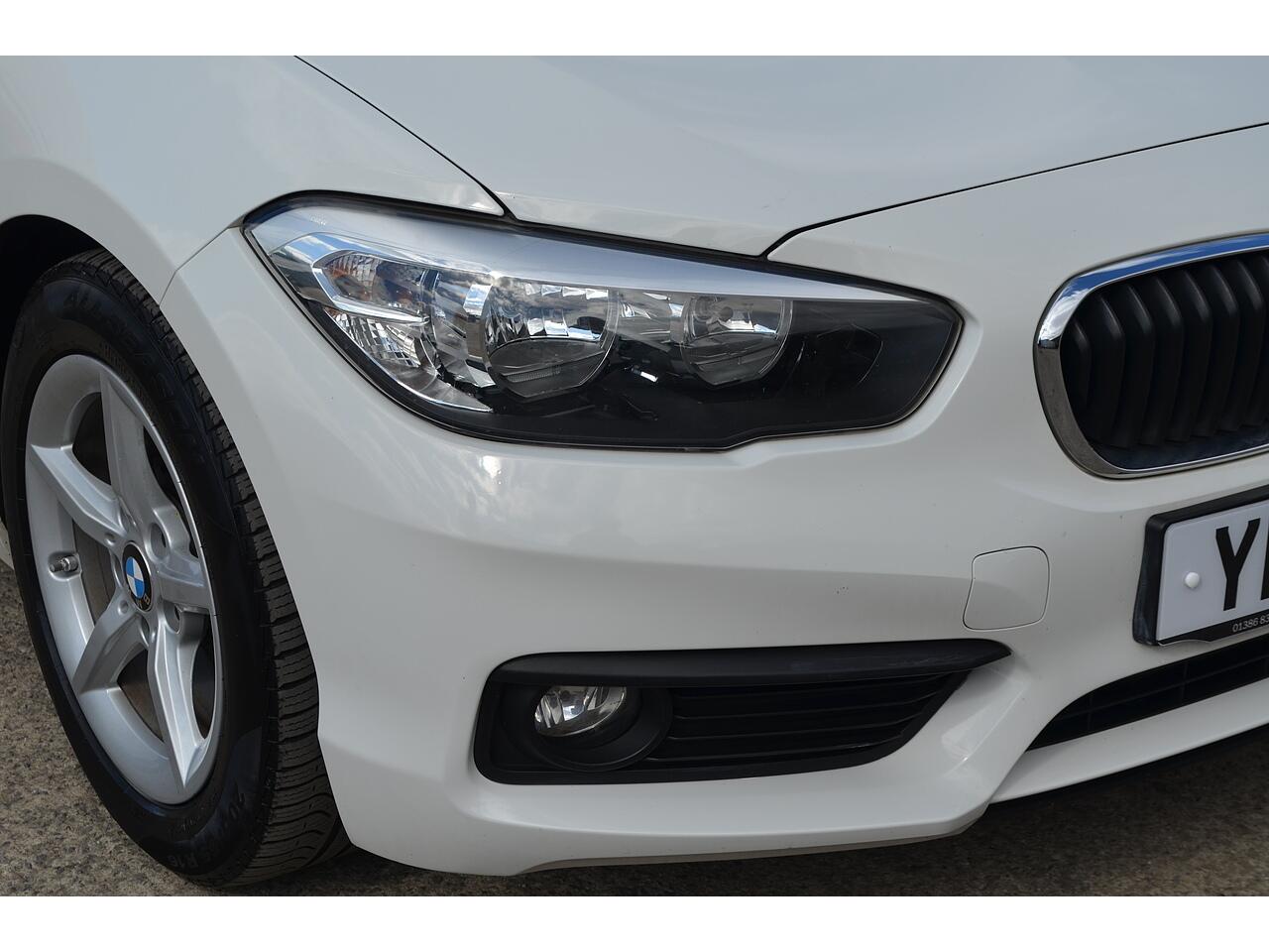 BMW 1 Series view 36