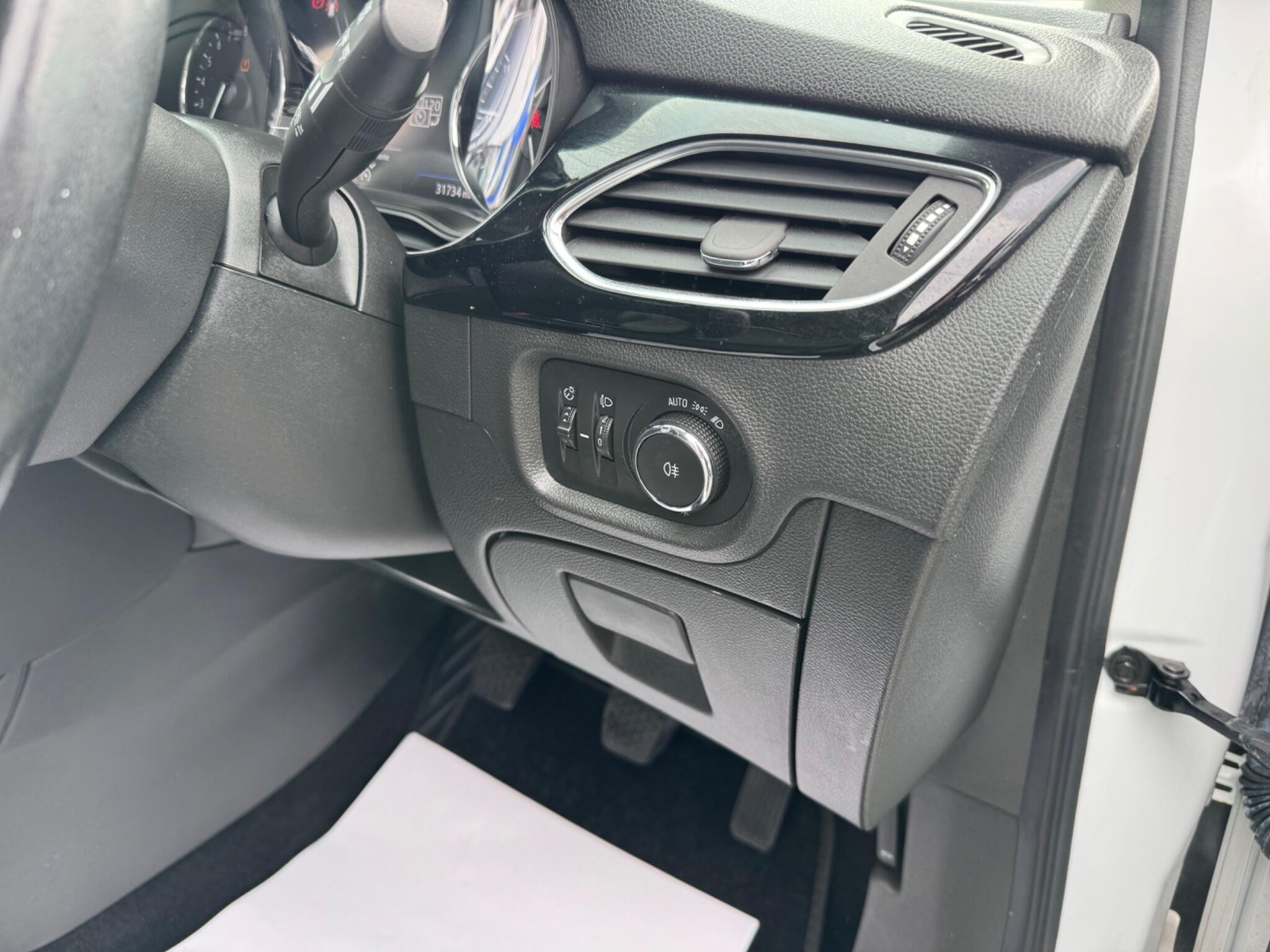 Vauxhall Astra view 40