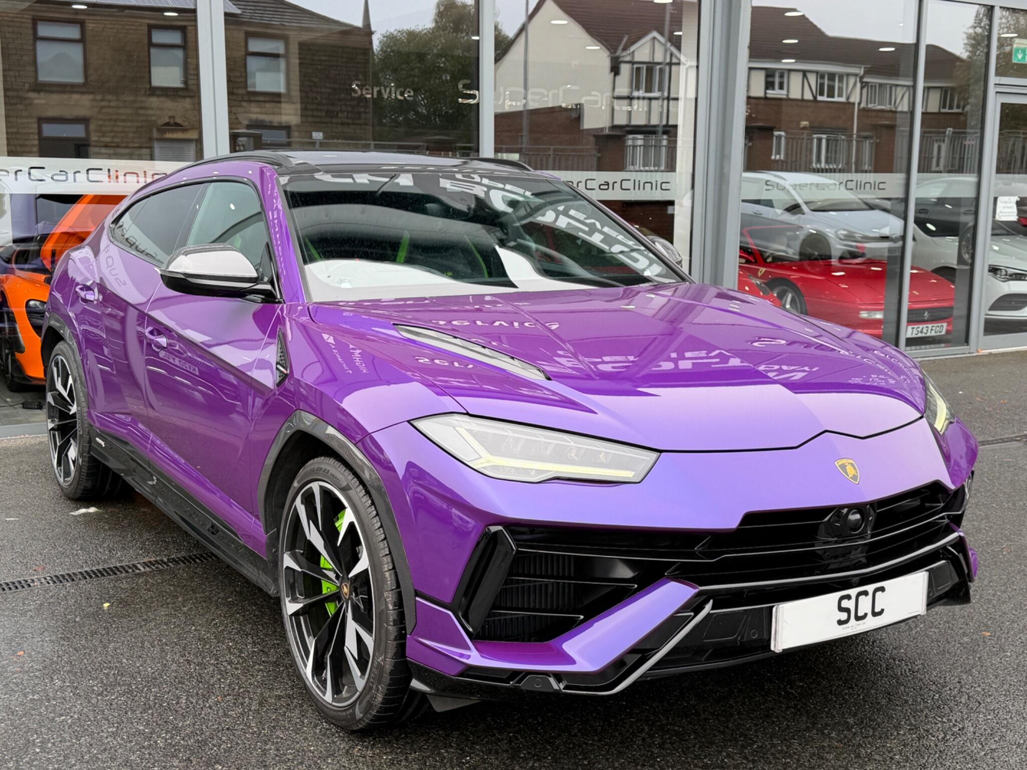 Lamborghini Urus view 4