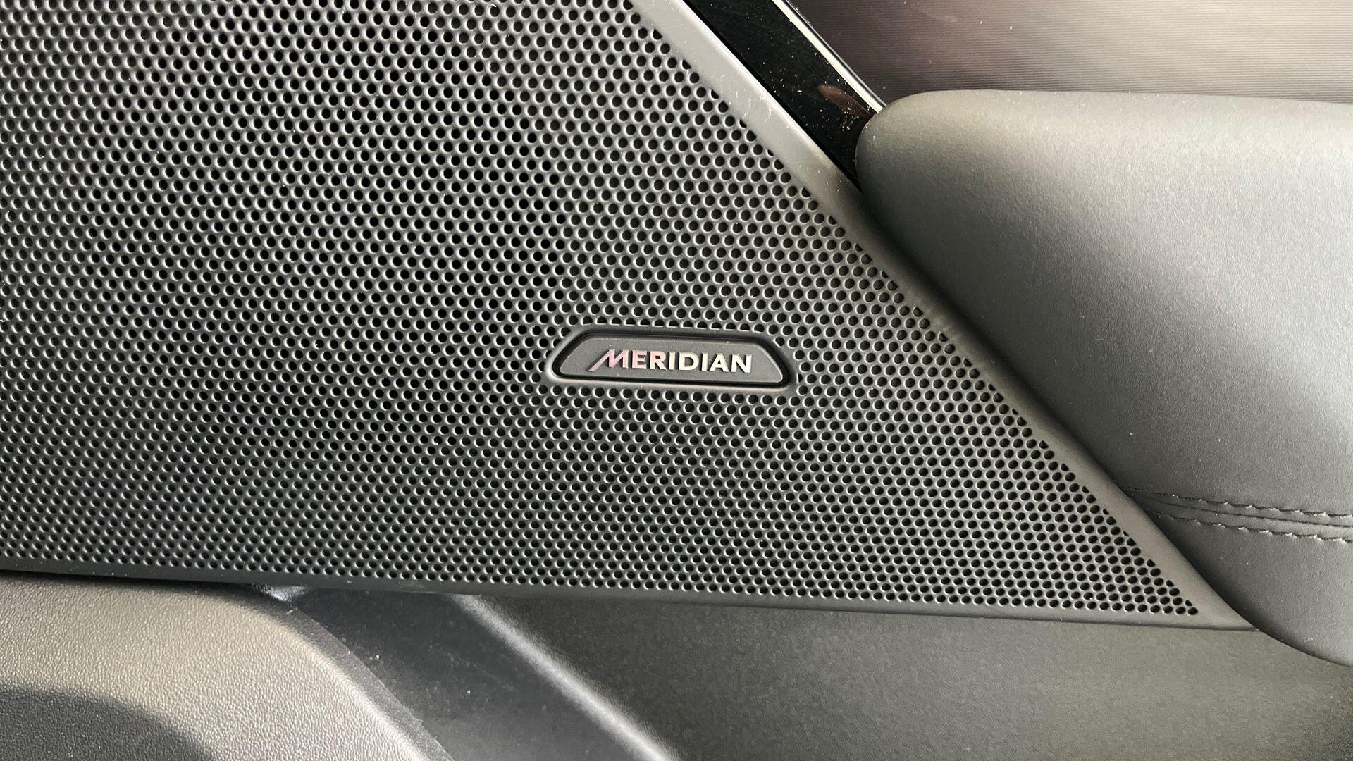 Land Rover Range Rover Velar view 24