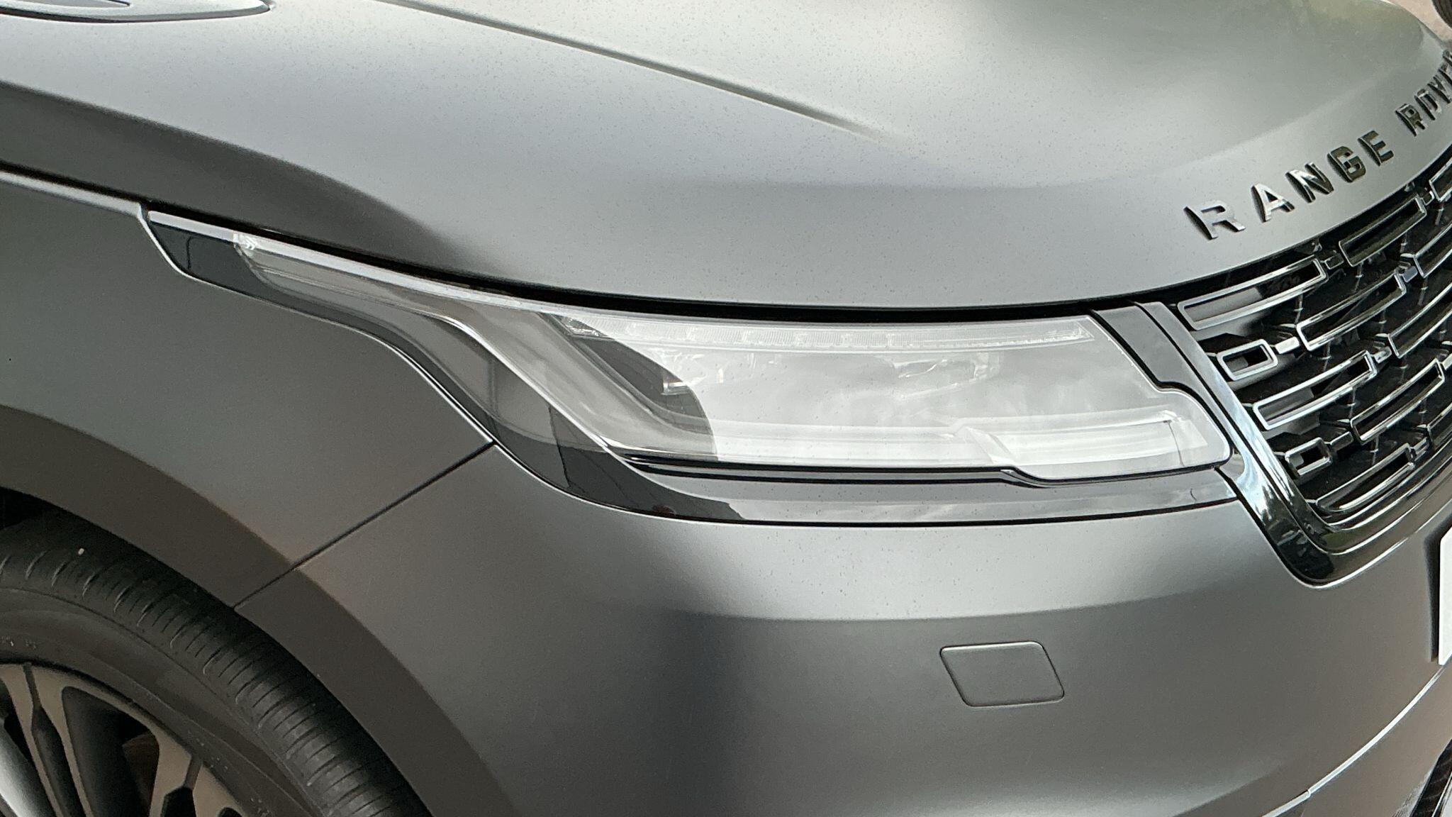 Land Rover Range Rover Velar view 38