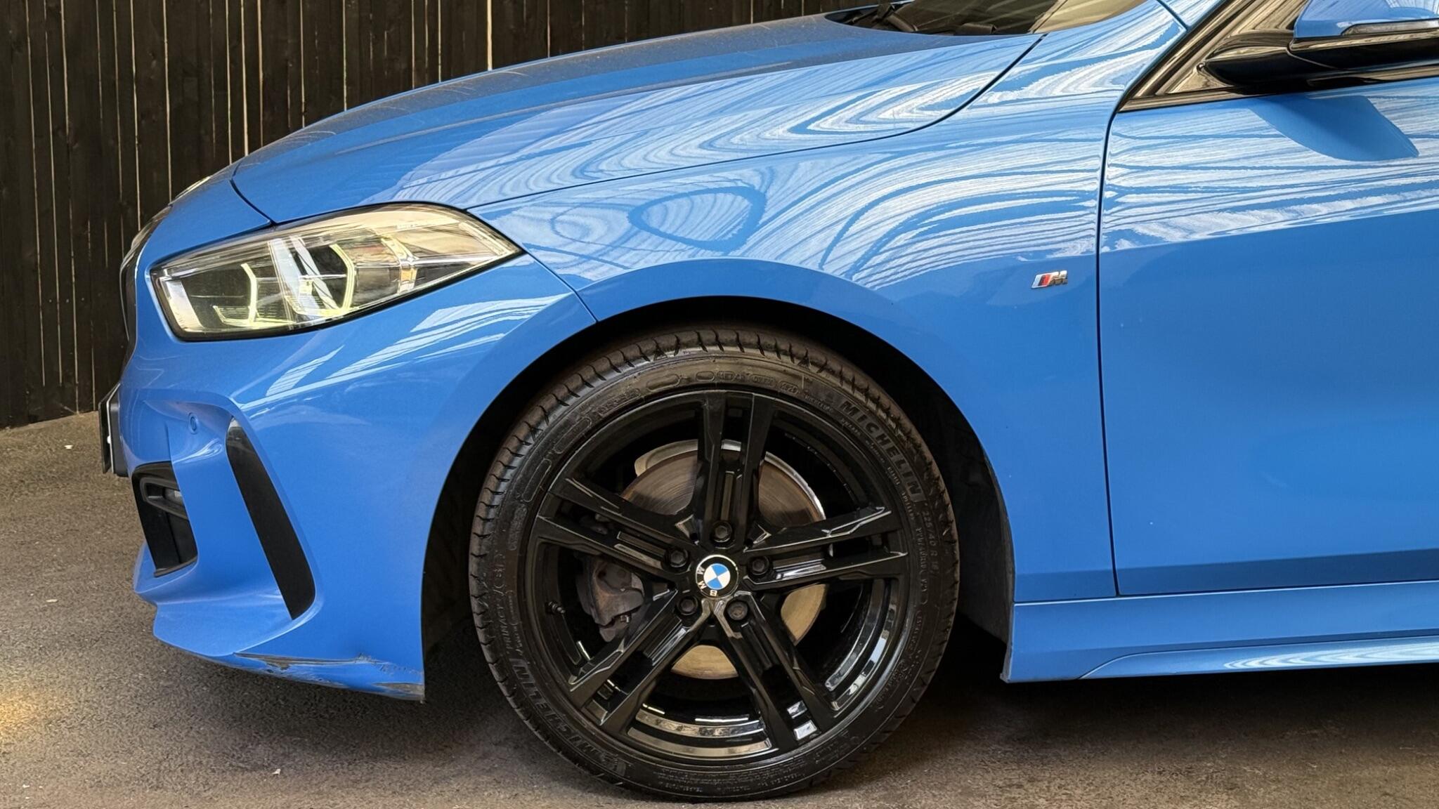 BMW 1 Series view 8