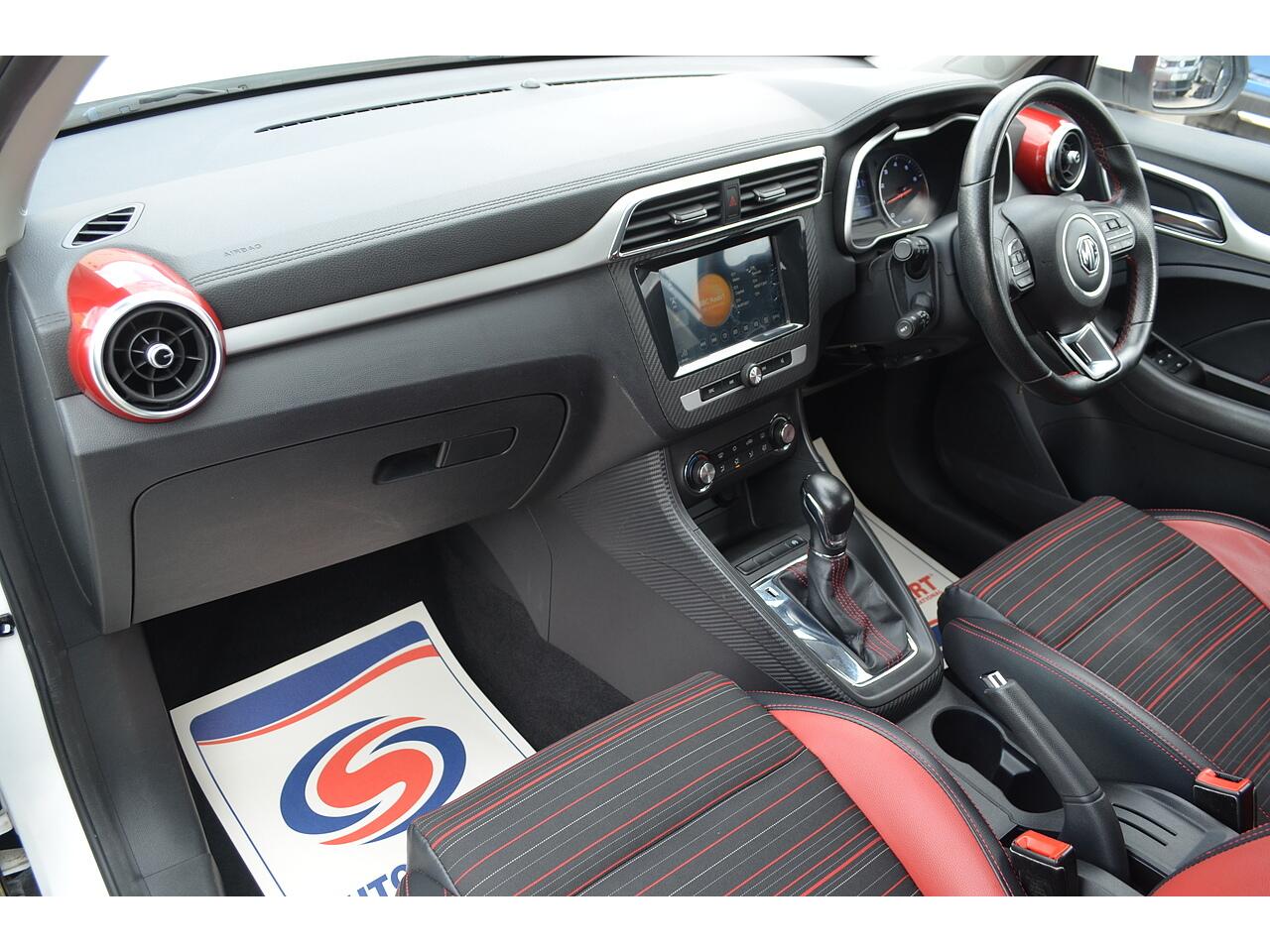 MG ZS view 14