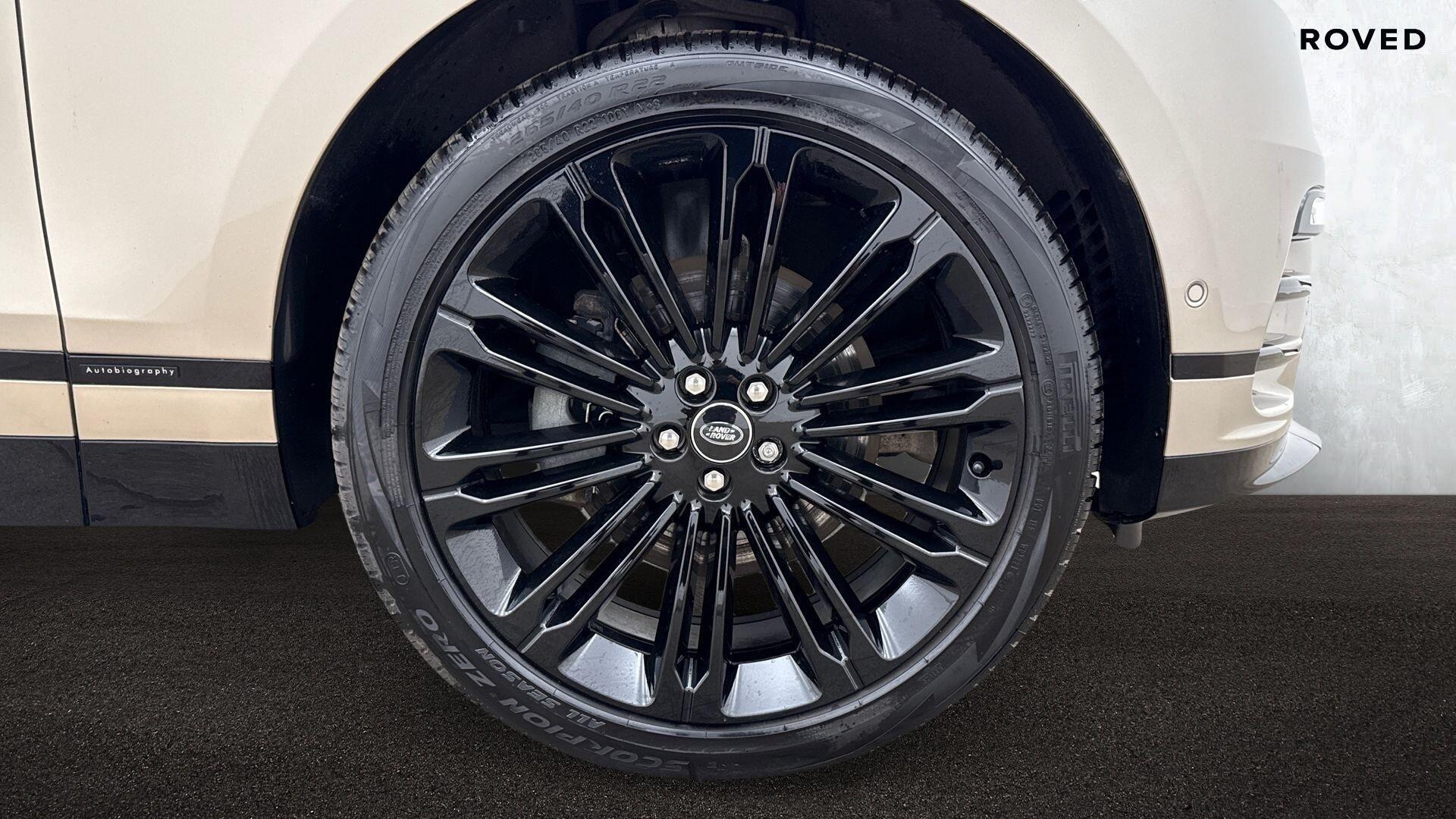 Land Rover Range Rover Velar view 8