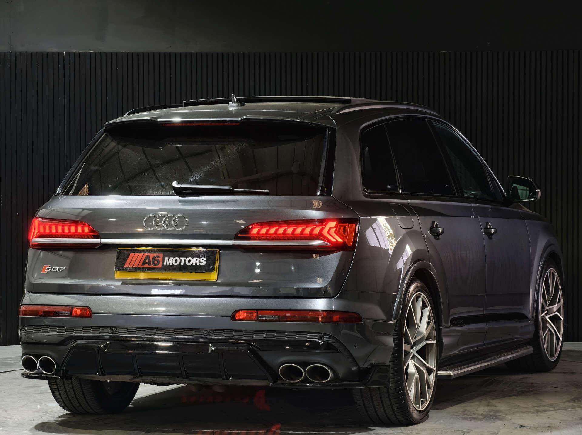 Audi SQ7 view 18