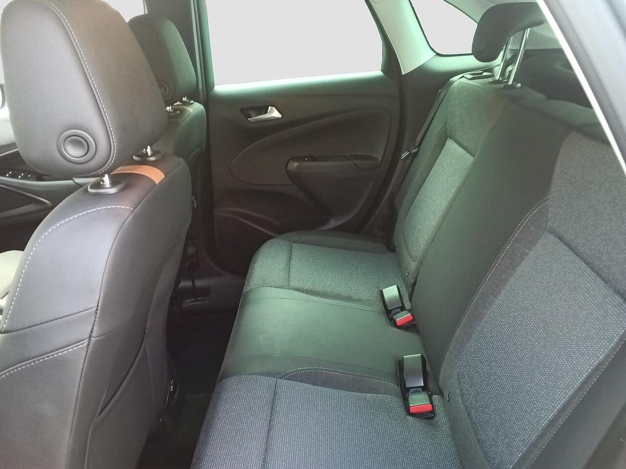 Vauxhall Crossland view 15