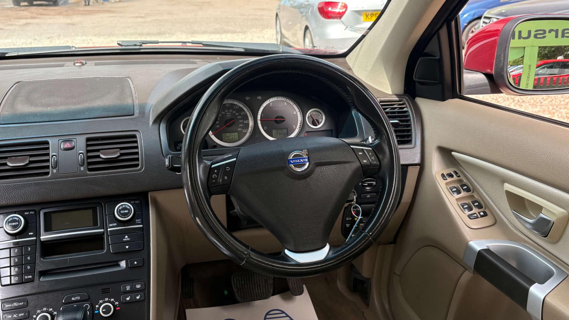 Volvo XC90 view 23