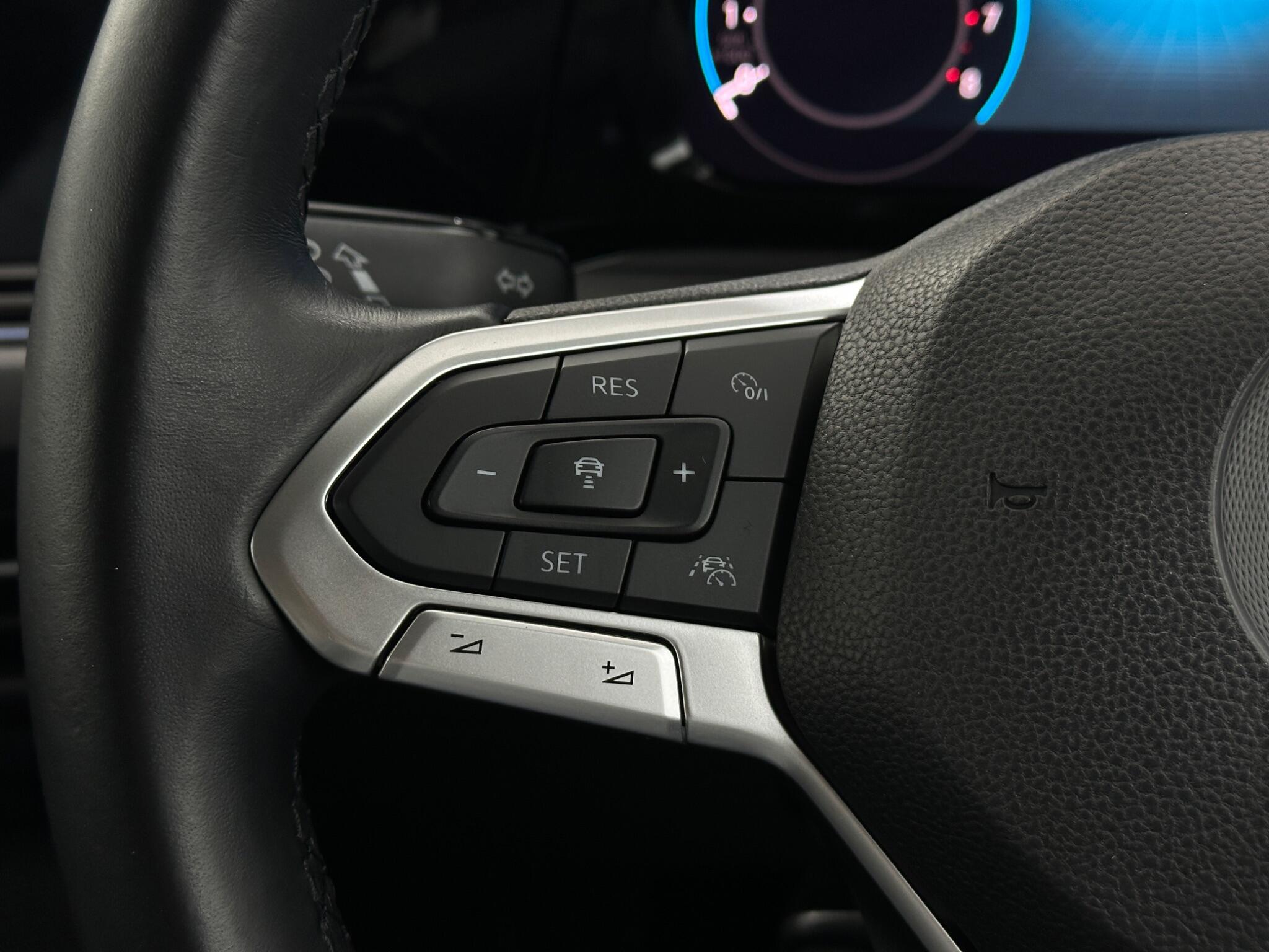 Volkswagen Golf view 15