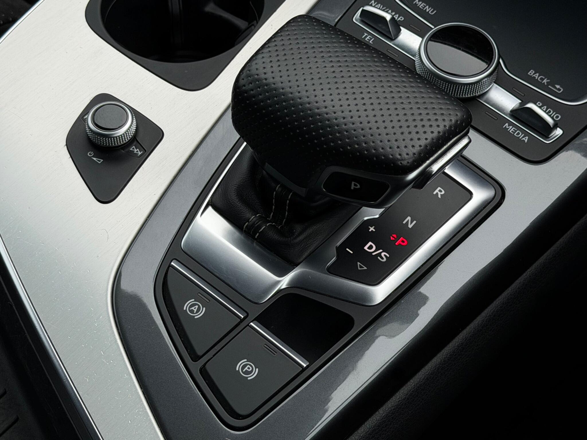 Audi Q7 view 40