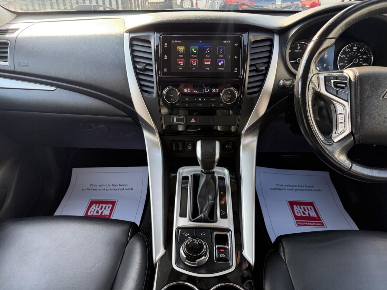 Mitsubishi Shogun Sport view 18