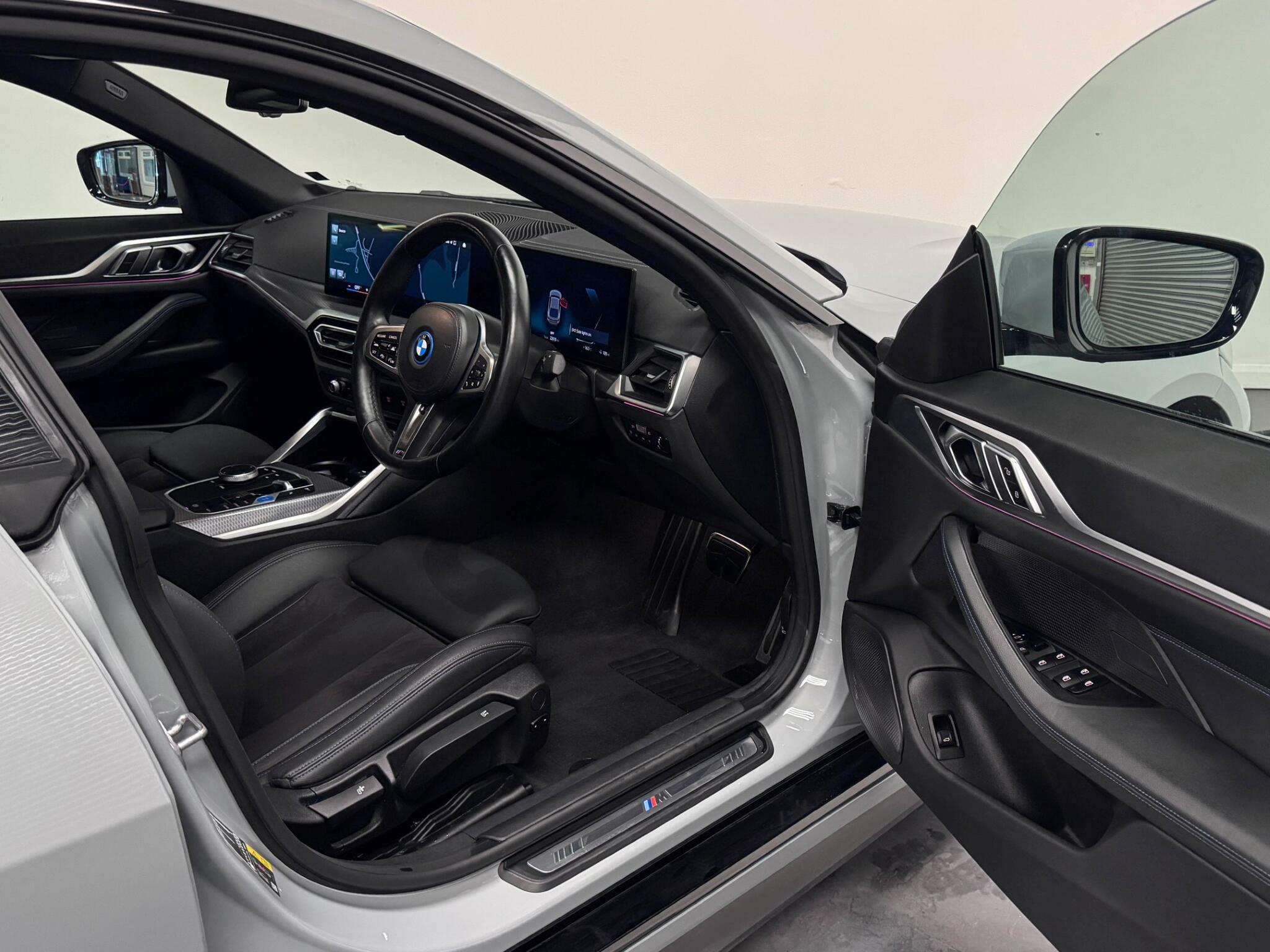 BMW I4 view 34