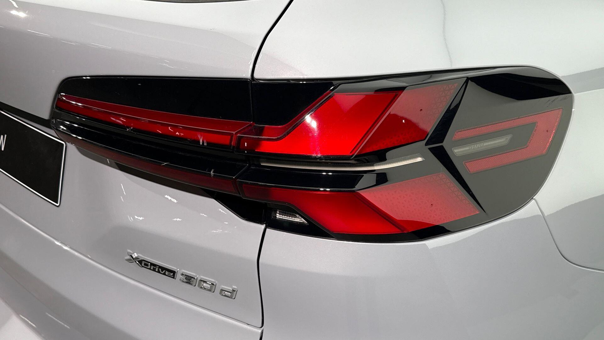 BMW X5 view 21