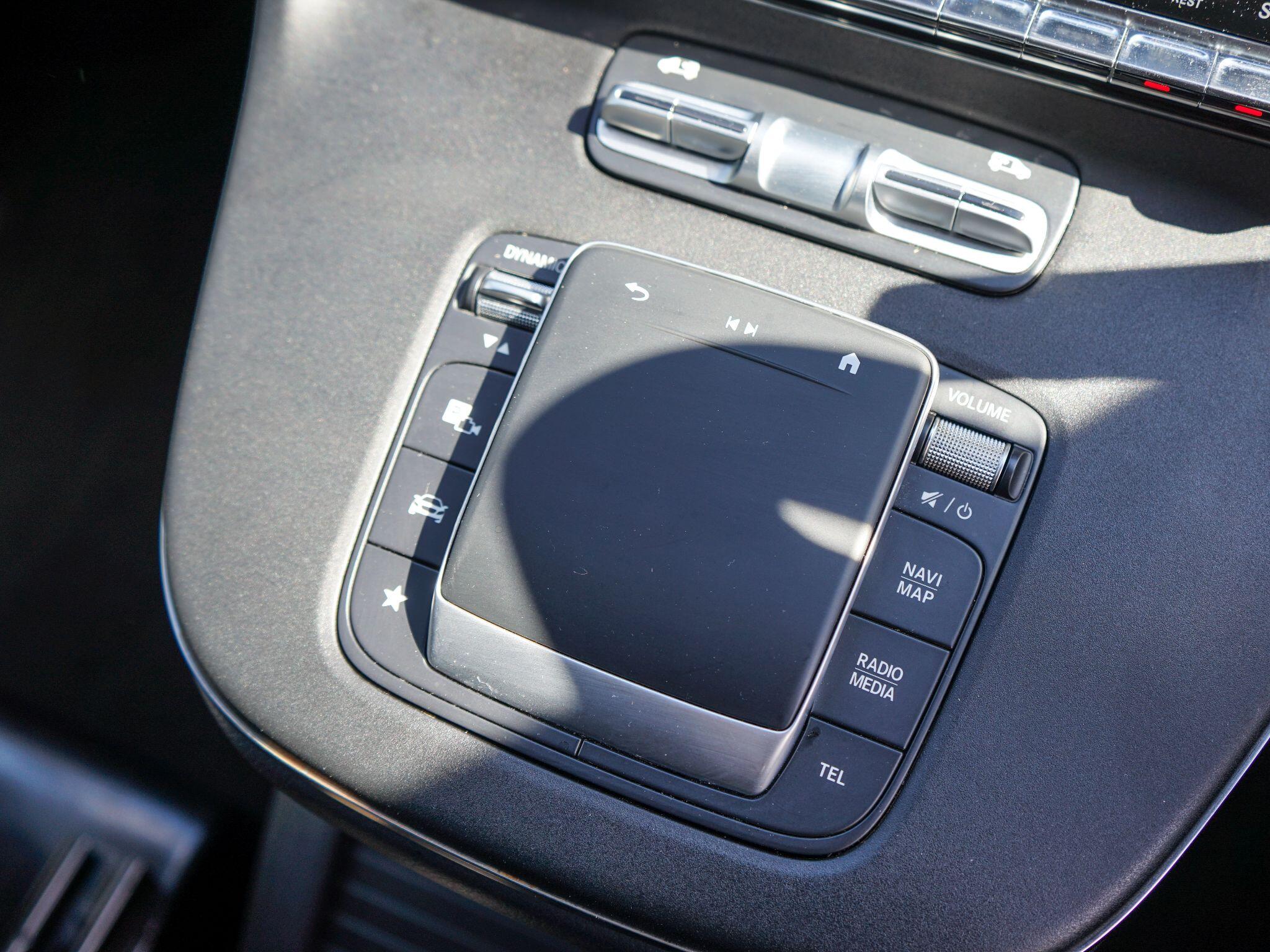 Mercedes-Benz V Class view 33