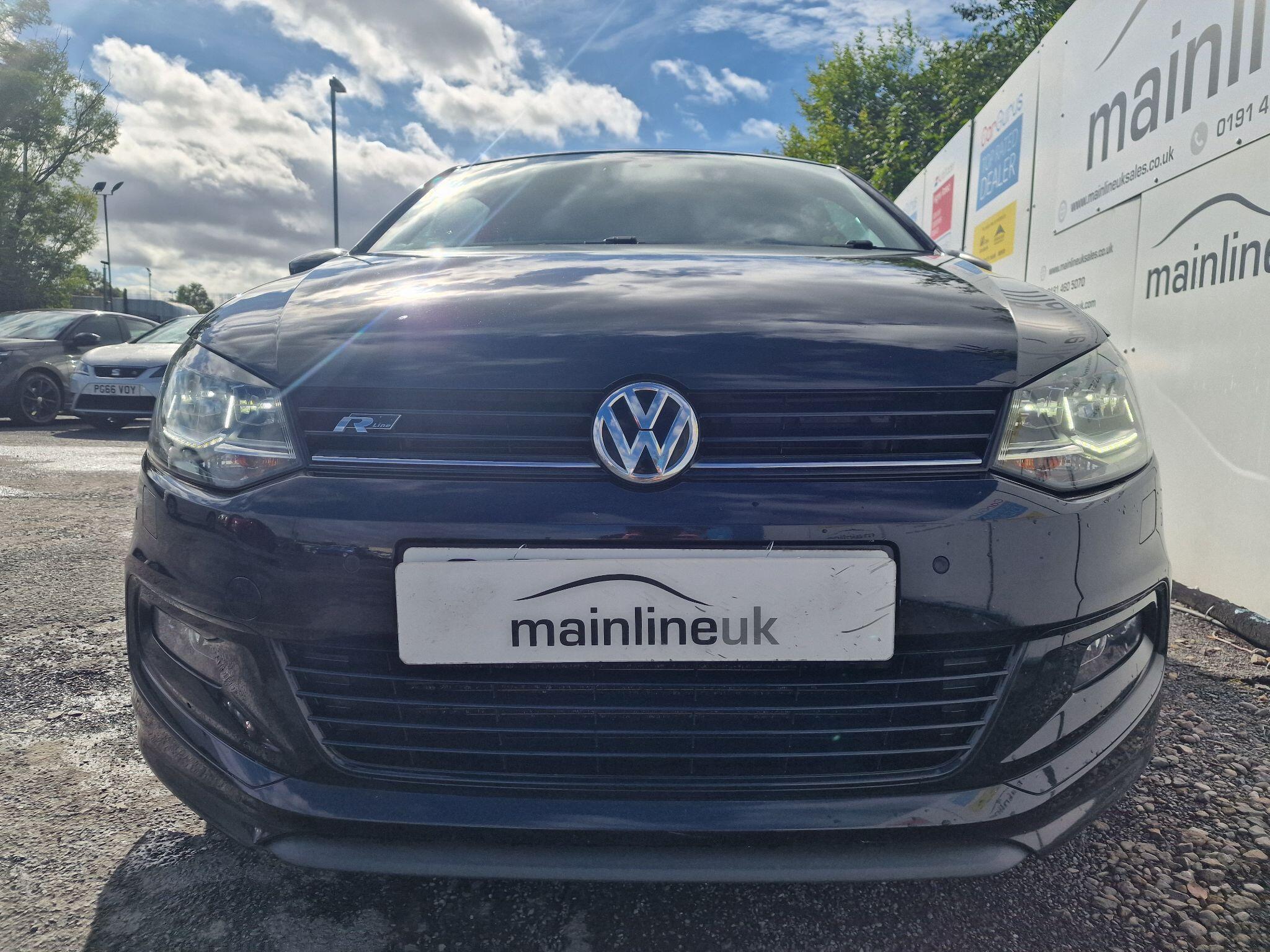 Volkswagen Polo view 2