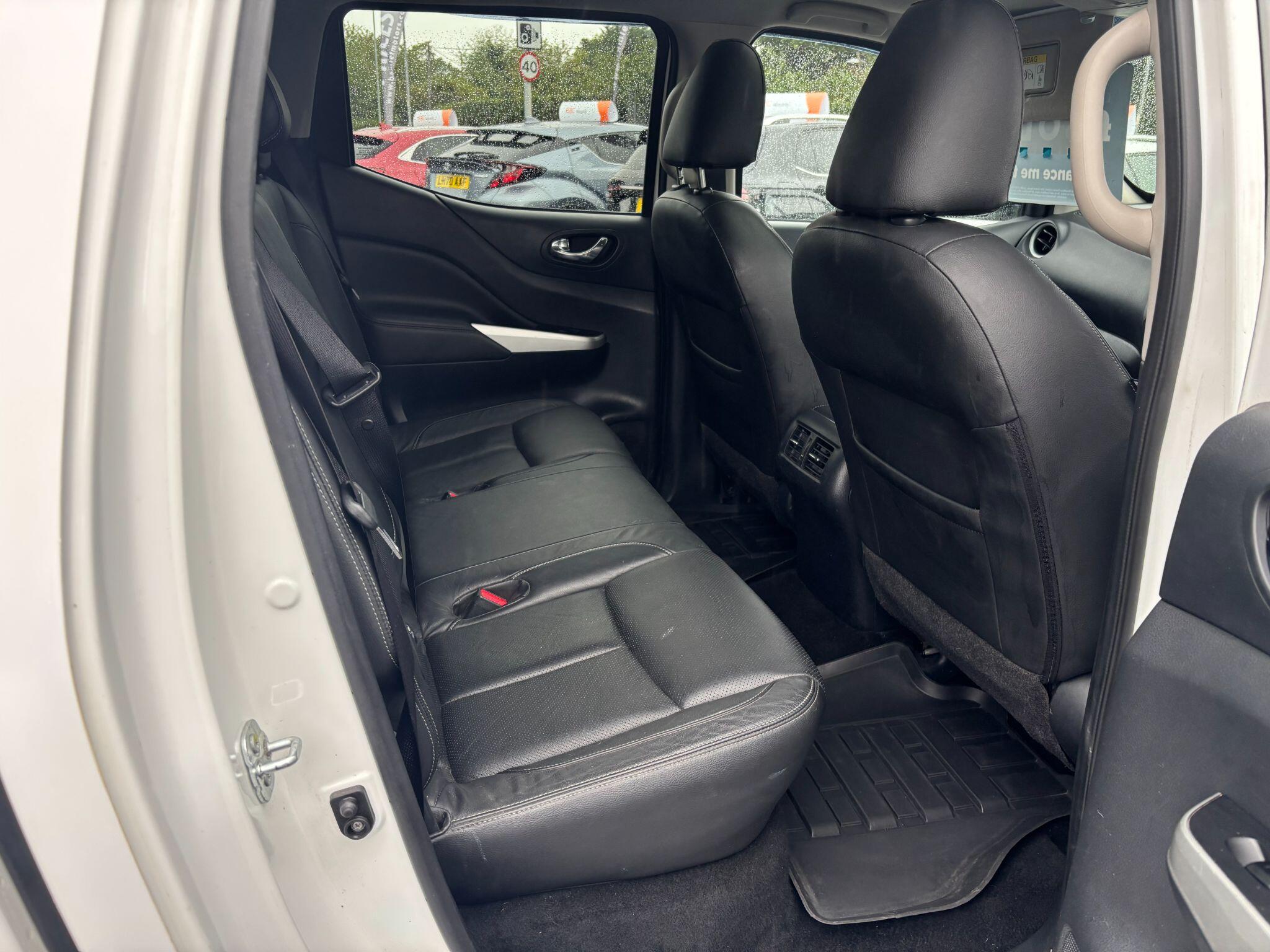 Nissan Navara view 8