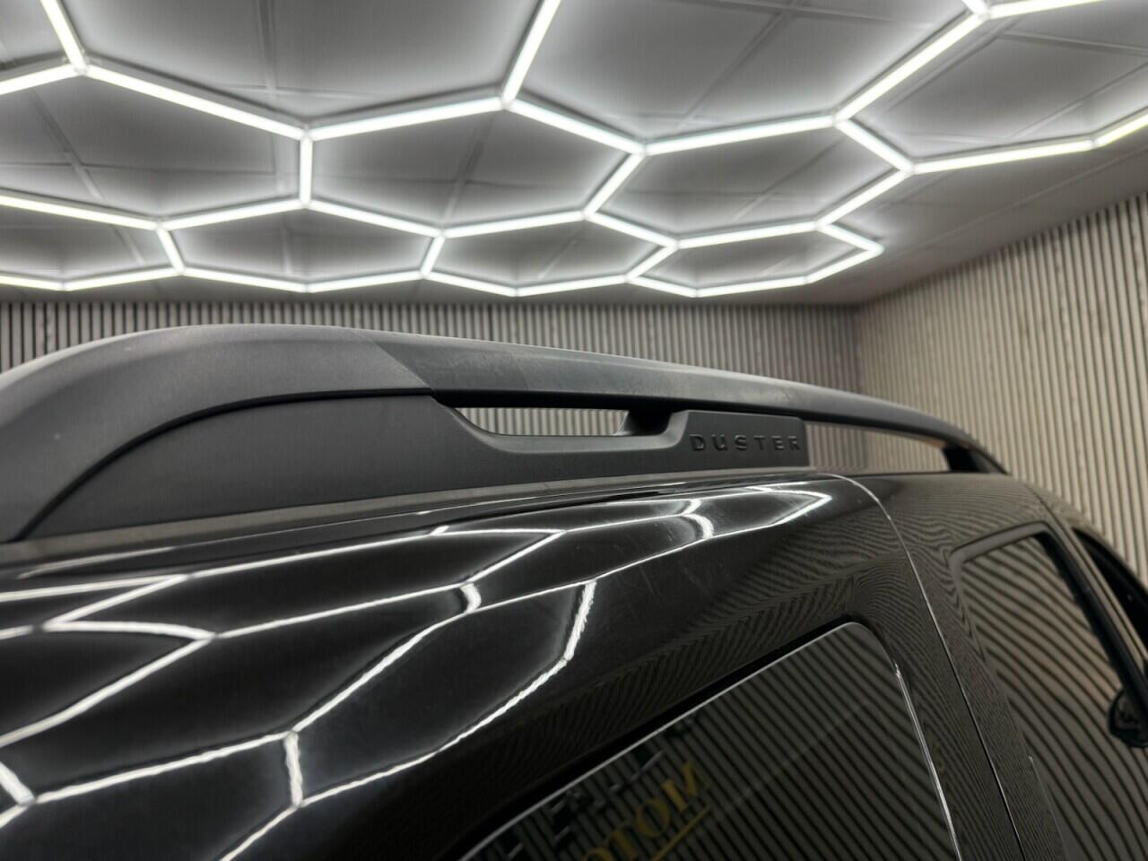 Dacia Duster view 25