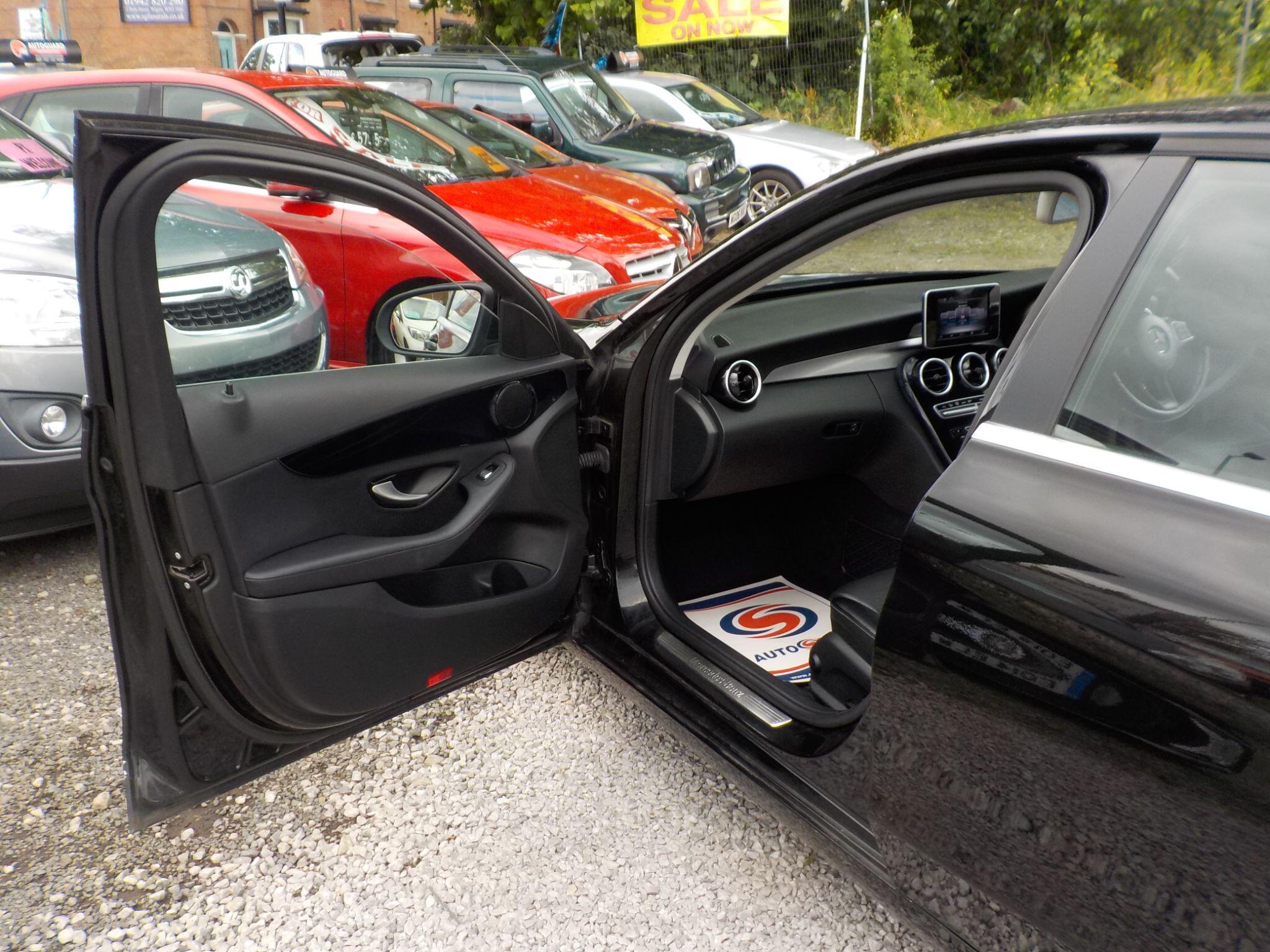 Mercedes-Benz C Class 2.1 C220d SE G-Tronic+ Euro 6 (s/s) 4dr