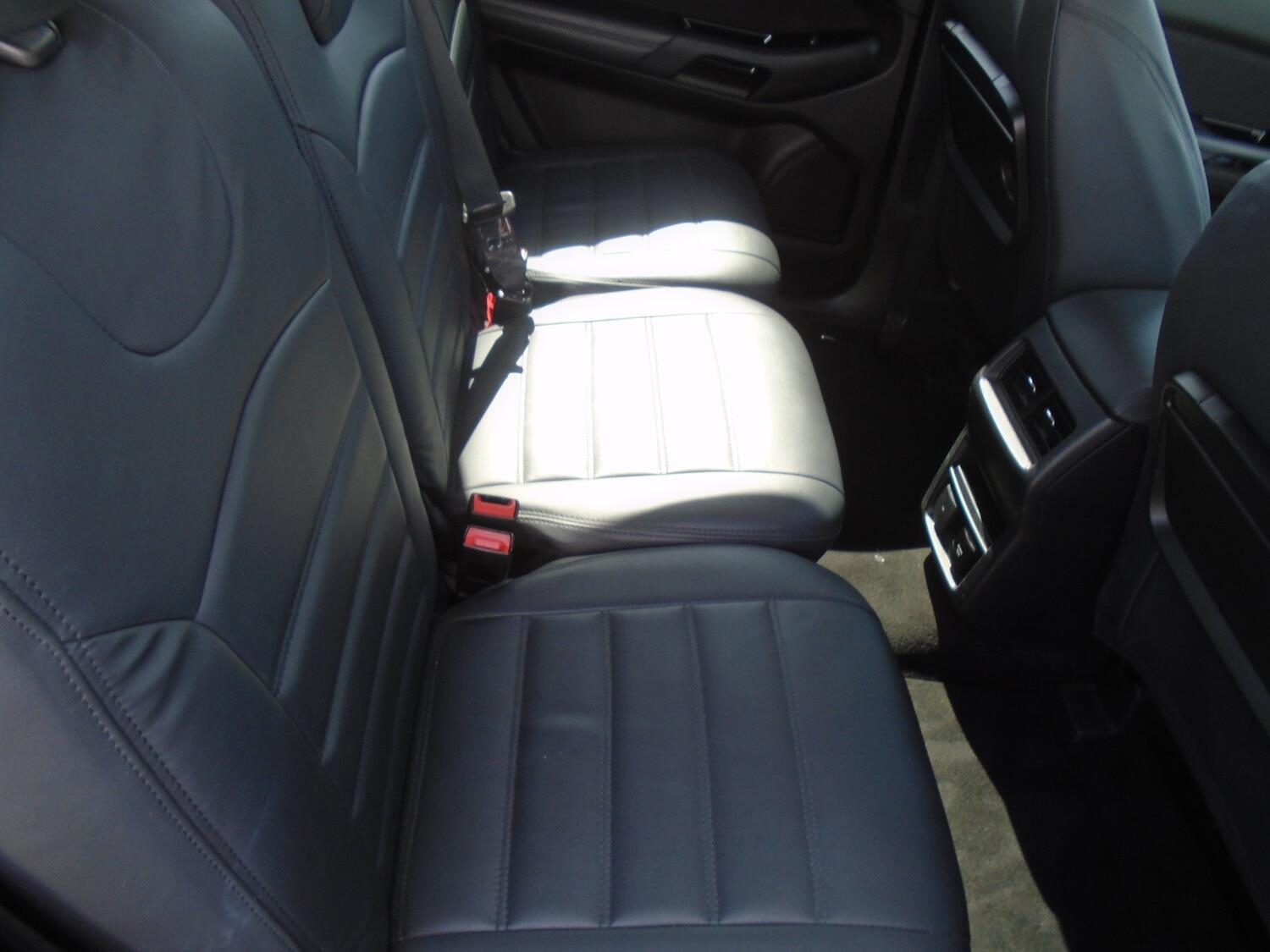 Ford Galaxy view 8