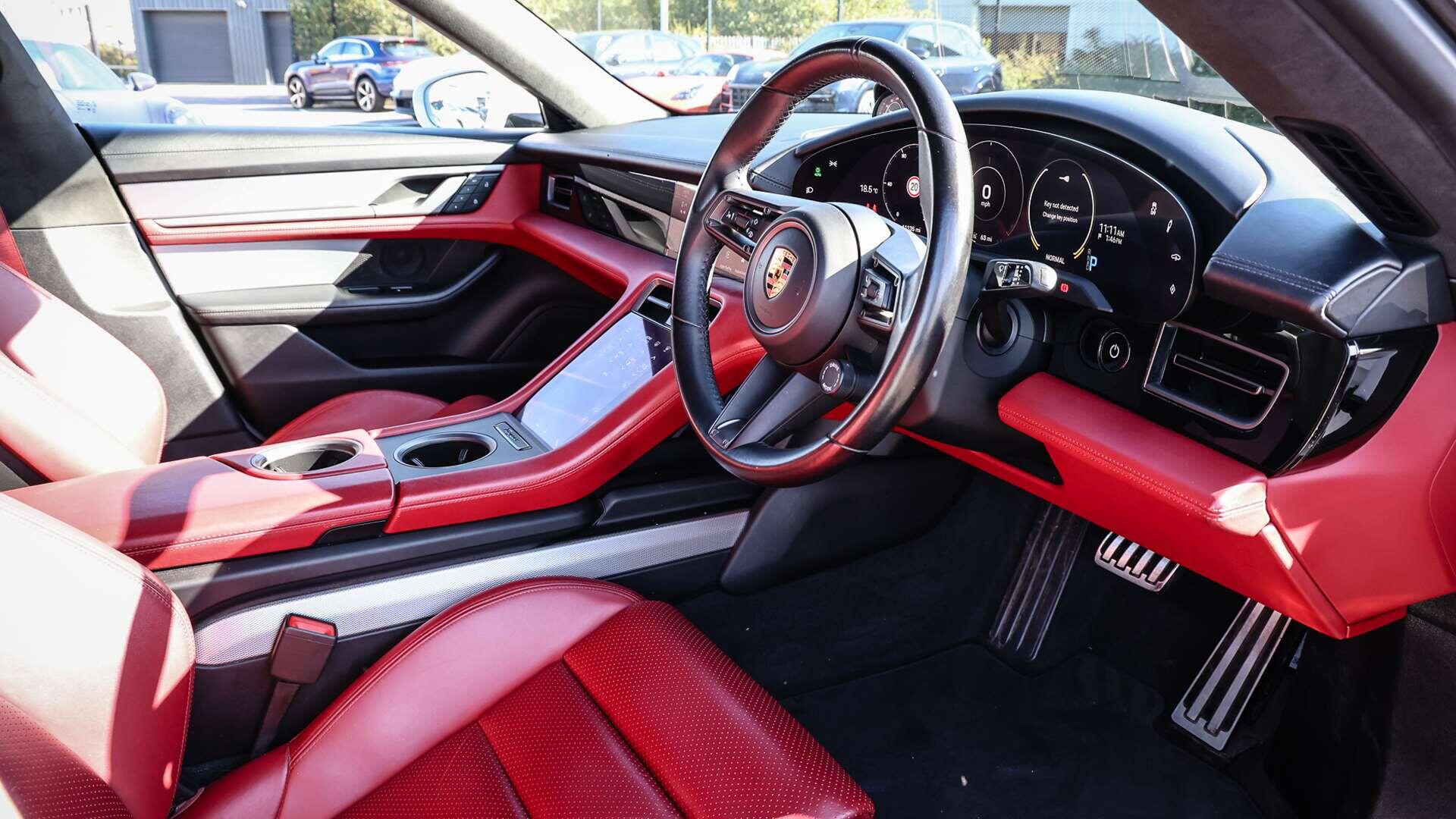 Porsche Taycan view 13