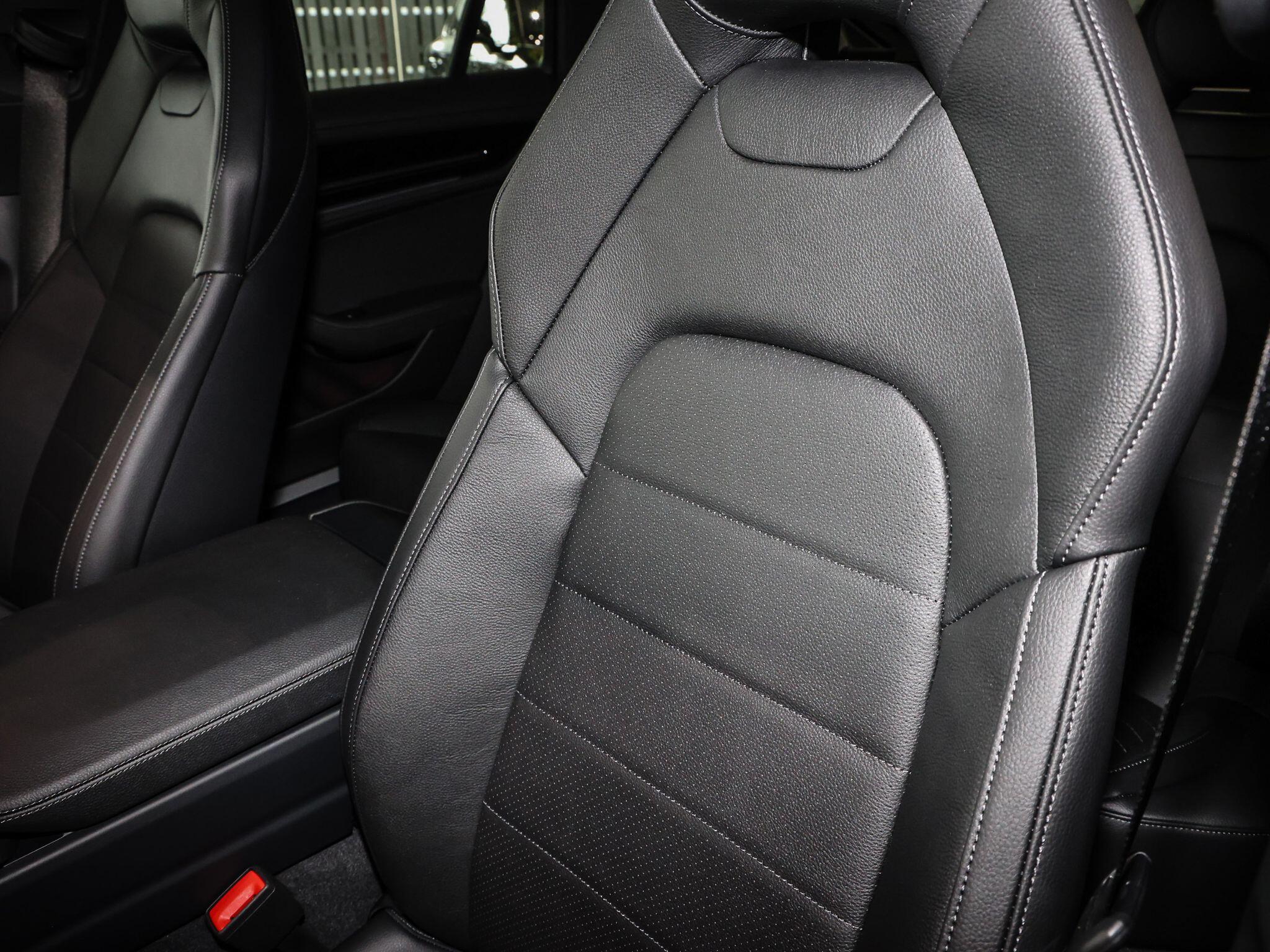 Porsche Panamera view 43