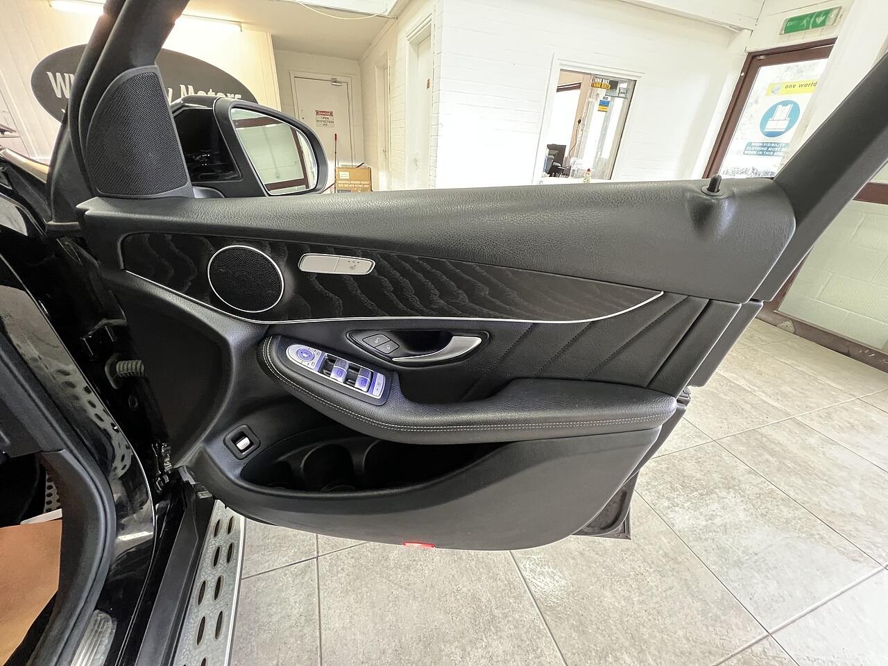 Mercedes-Benz GLC view 15