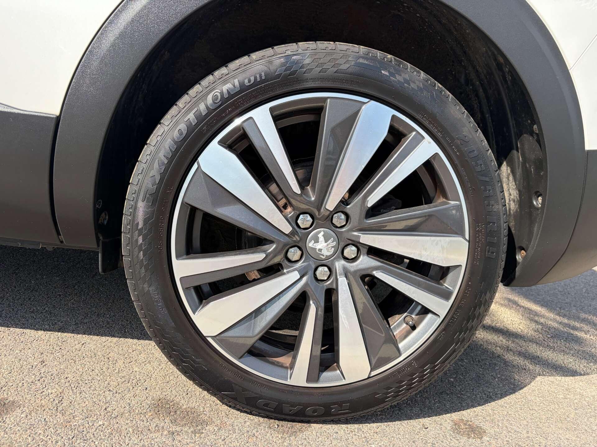 Peugeot 5008 view 12