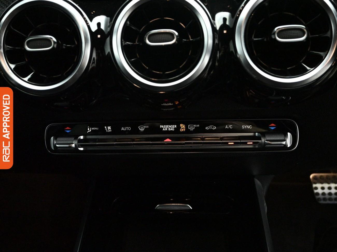 Mercedes-Benz GLB view 21