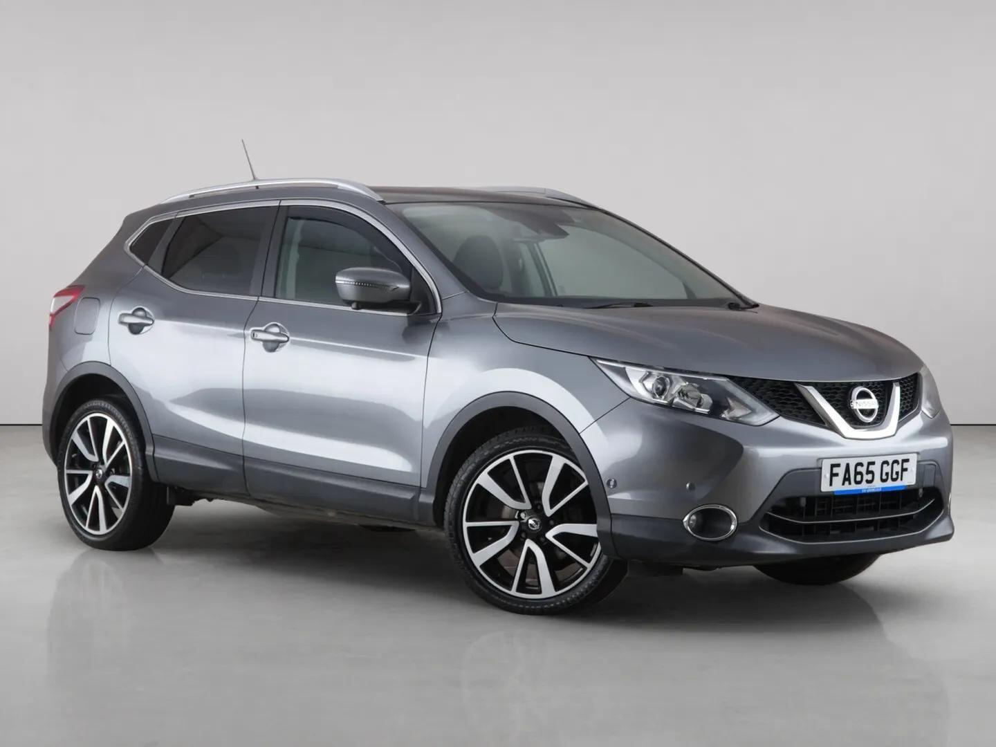 2016 Nissan Qashqai in Grey for sale