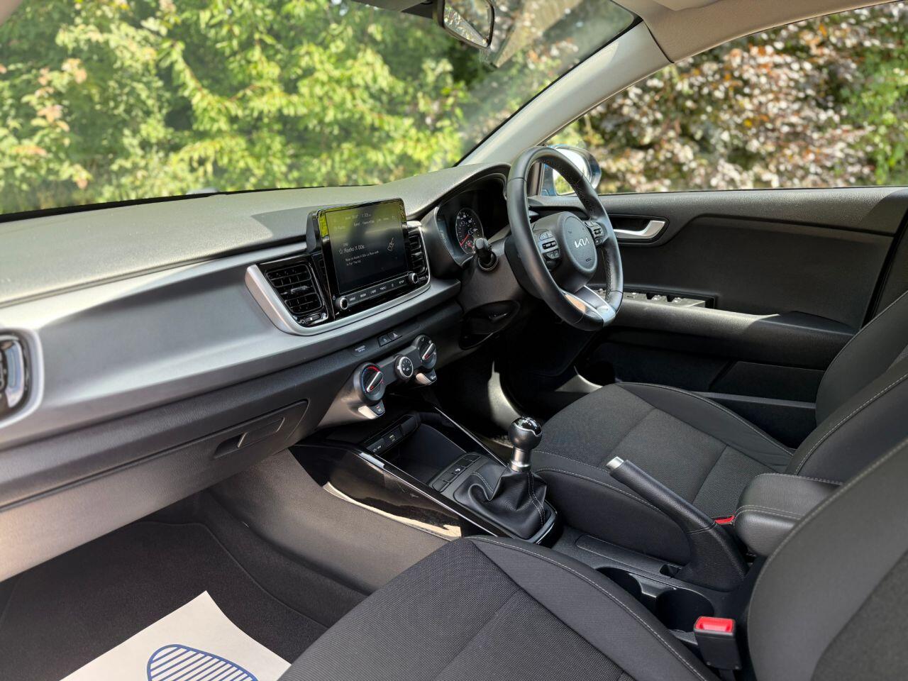 Kia Rio view 11