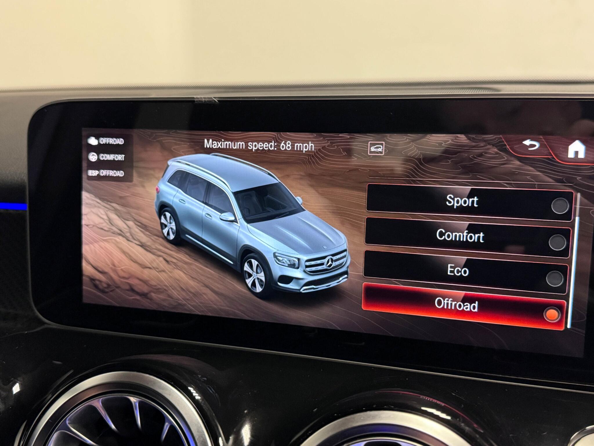 Mercedes-Benz GLB view 52