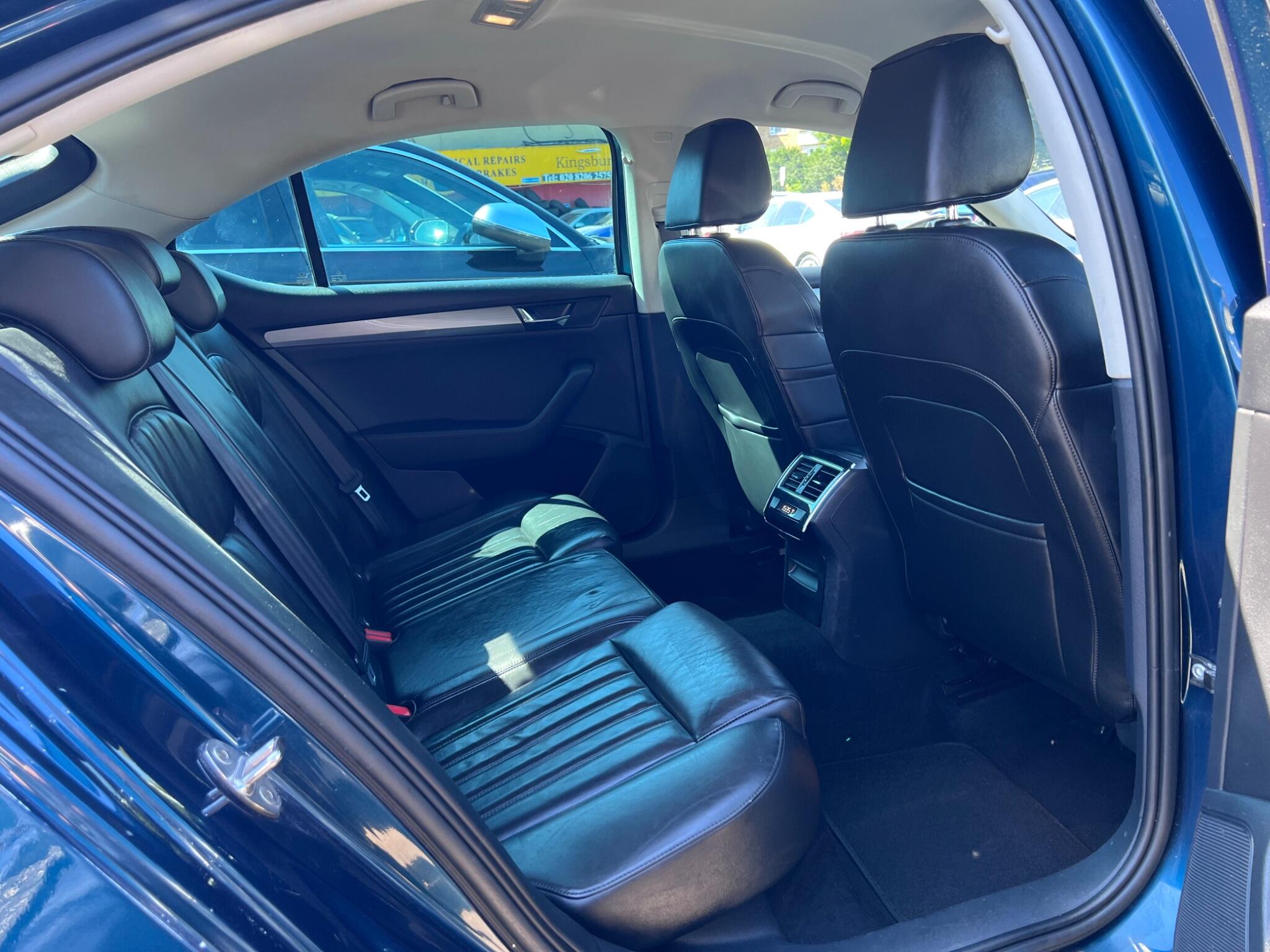 Skoda Superb view 32