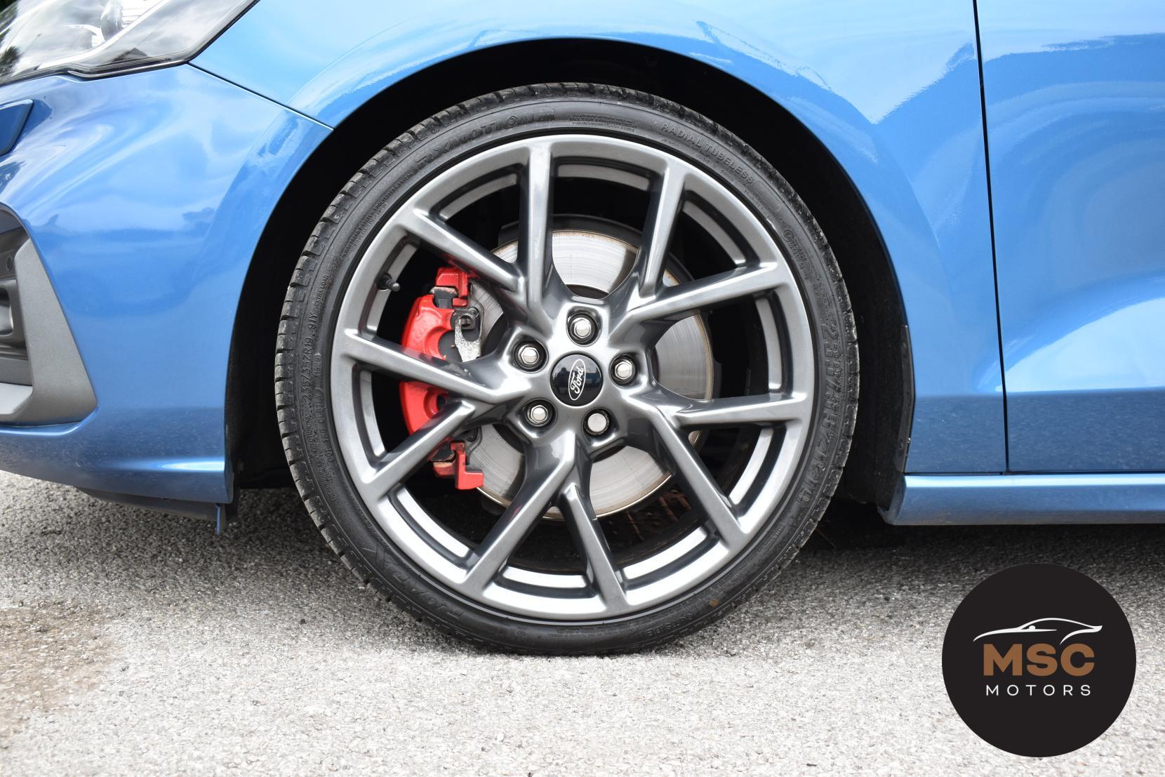Ford Focus view 29