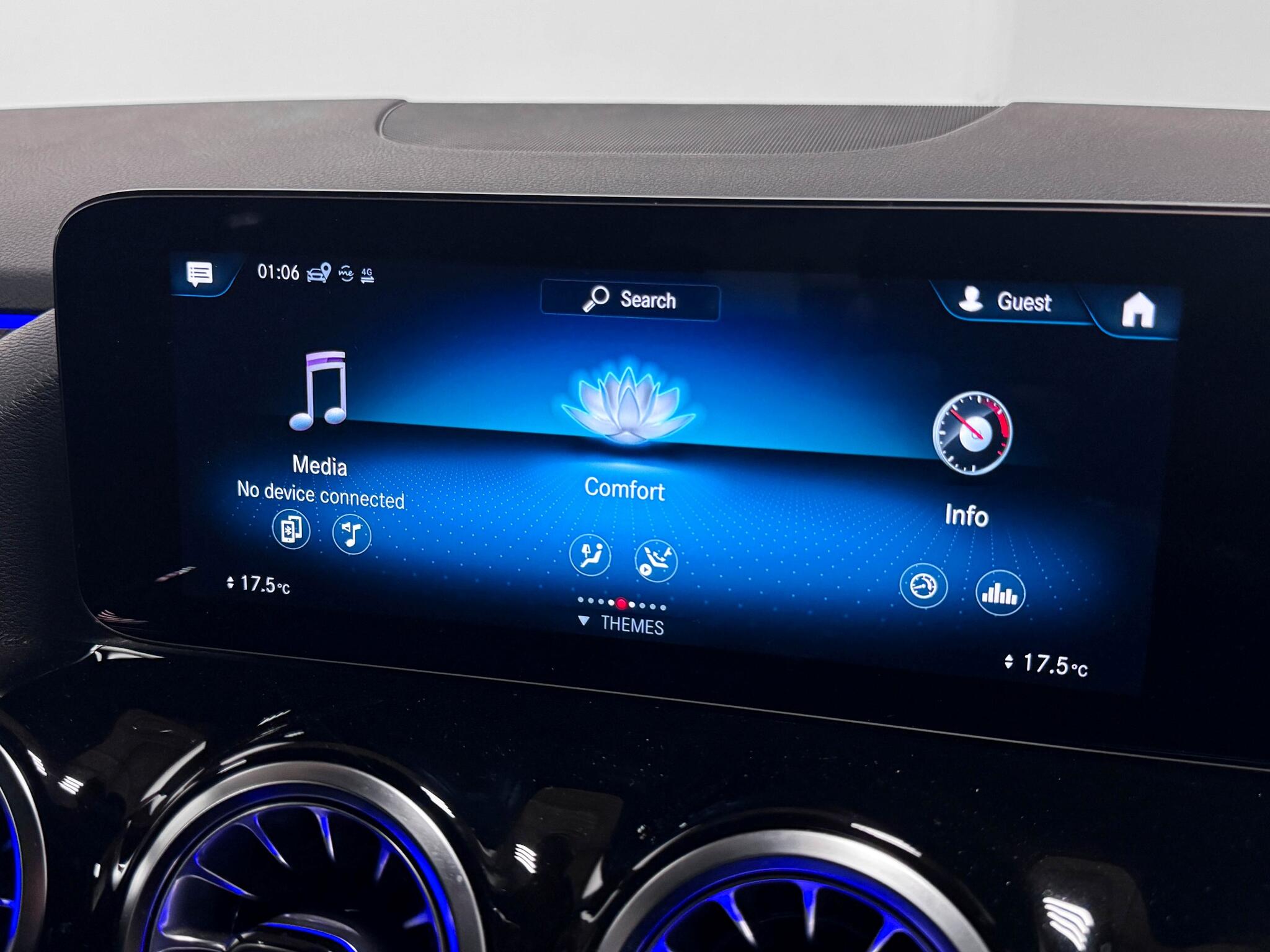 Mercedes-Benz Gla view 39