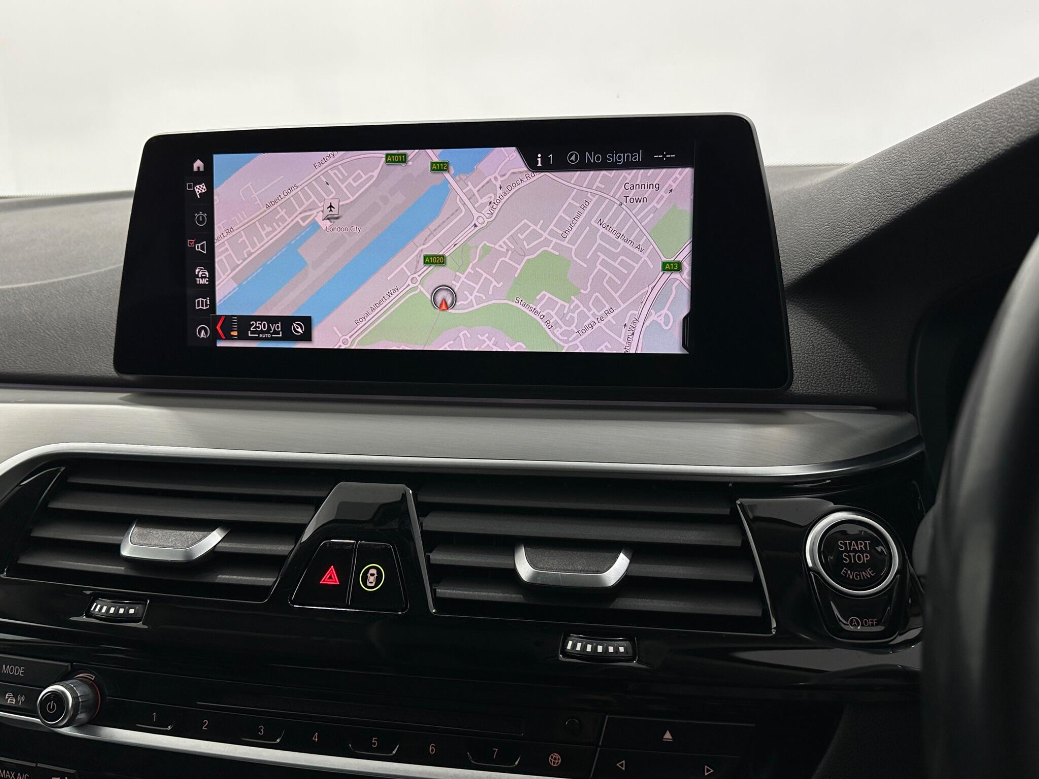 BMW 5 Series view 24