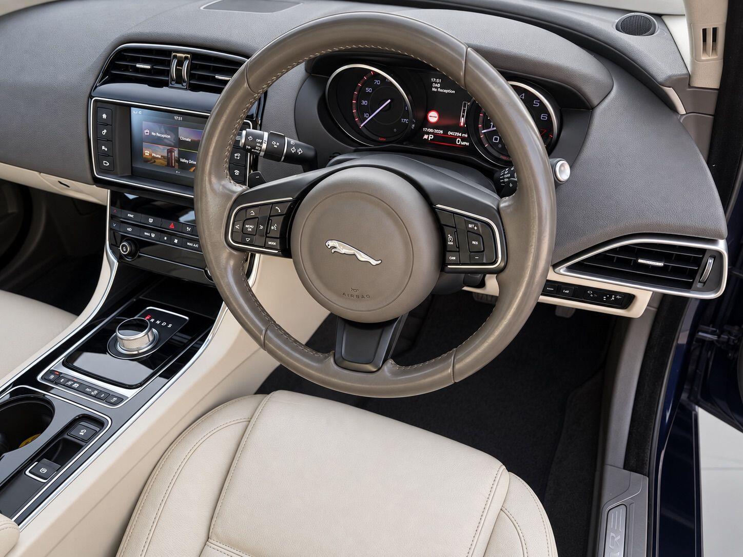 Jaguar Xe view 16
