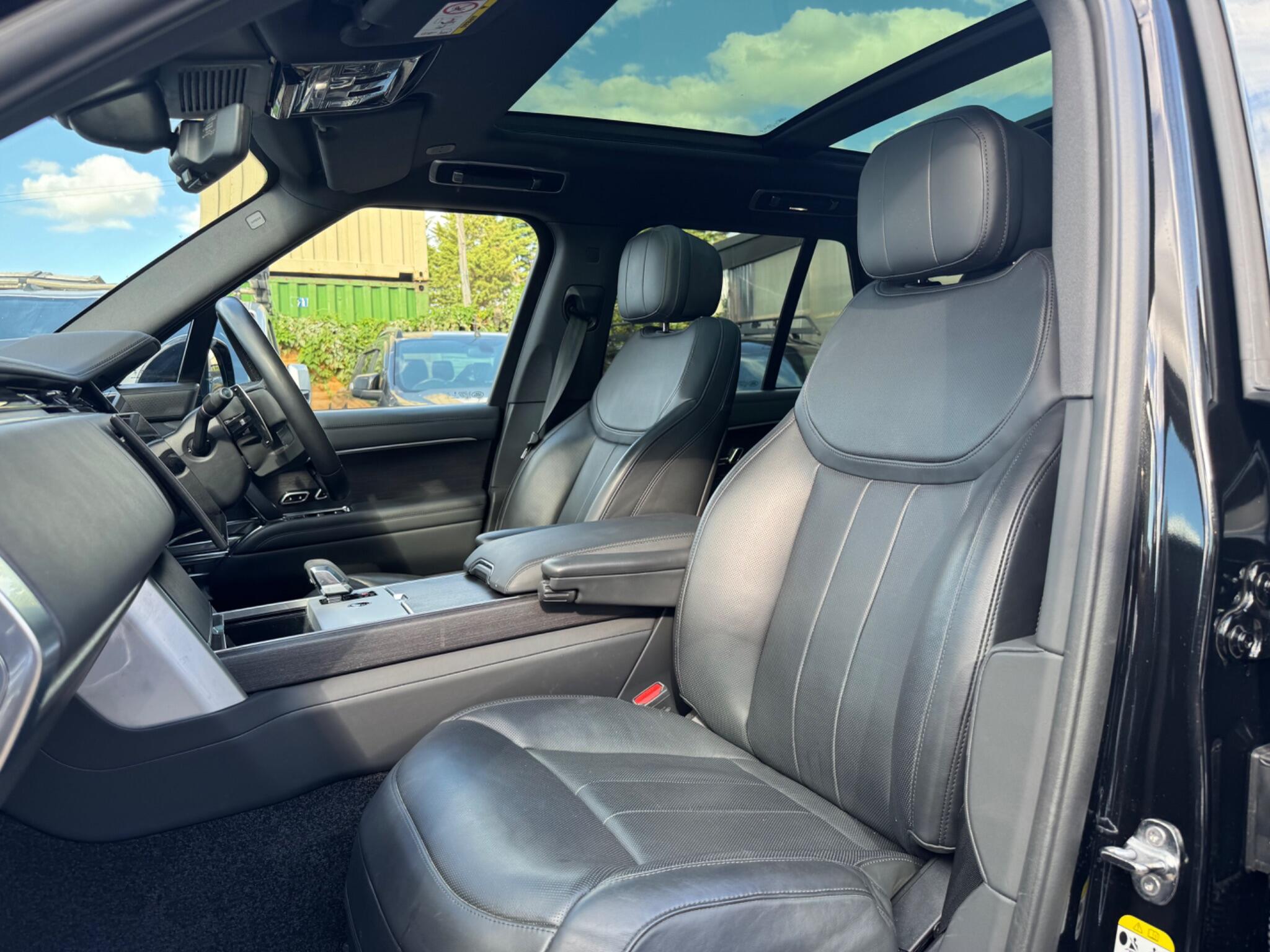 Land Rover Range Rover view 55