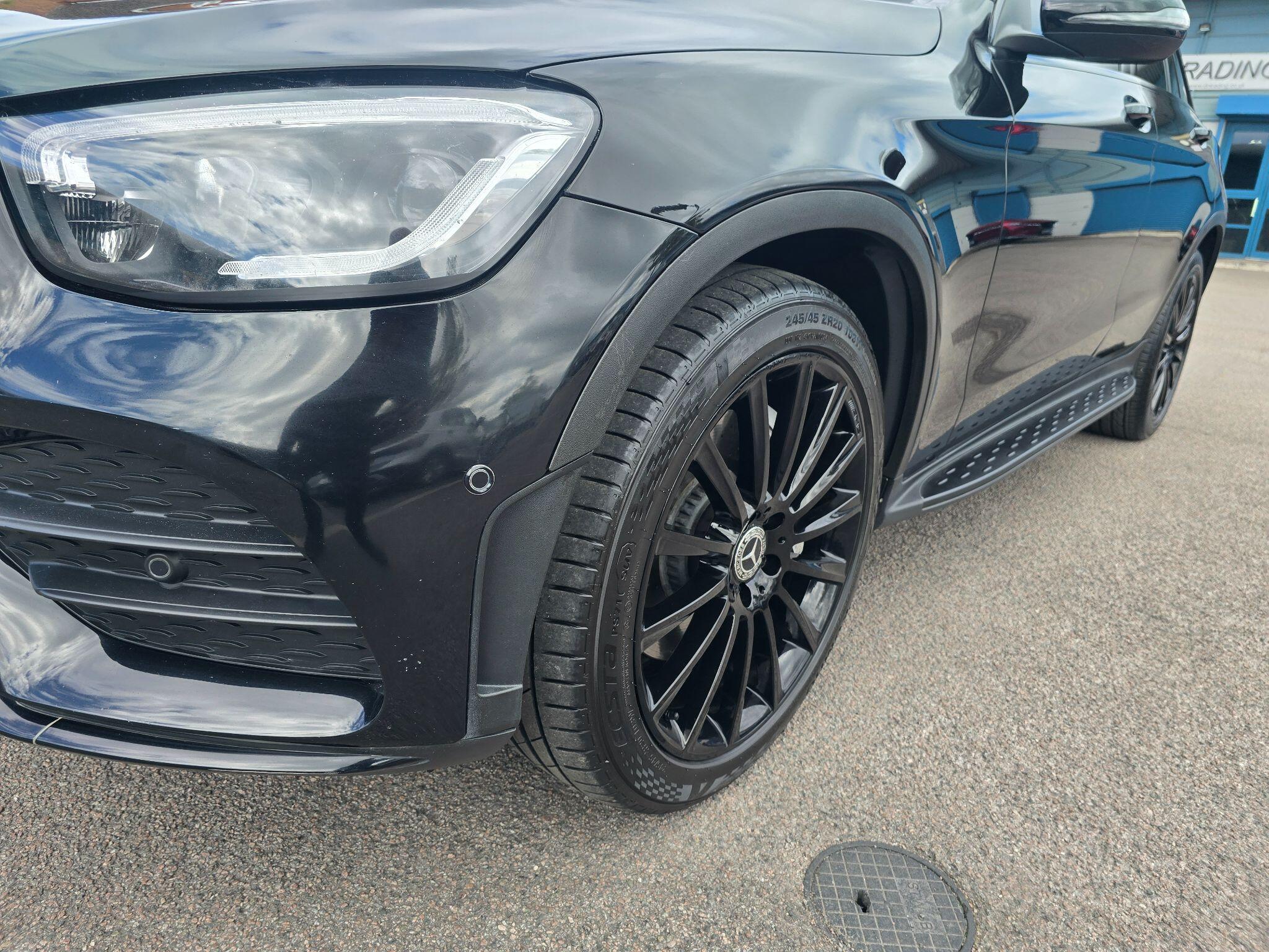 Mercedes-Benz GLC view 89