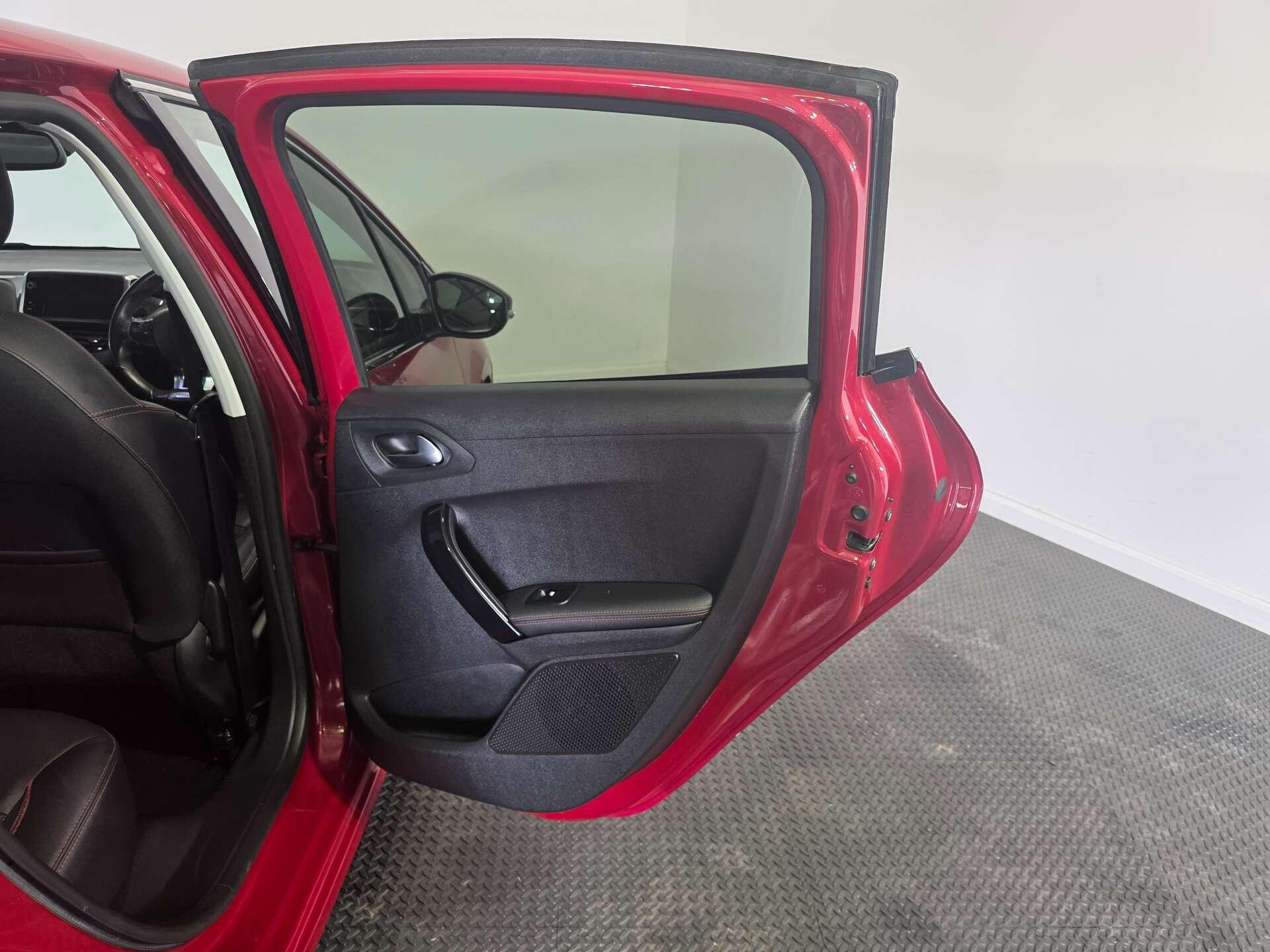 Peugeot 208 view 34