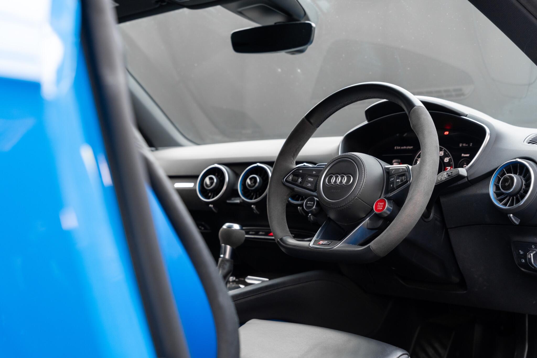 Audi TT RS view 20