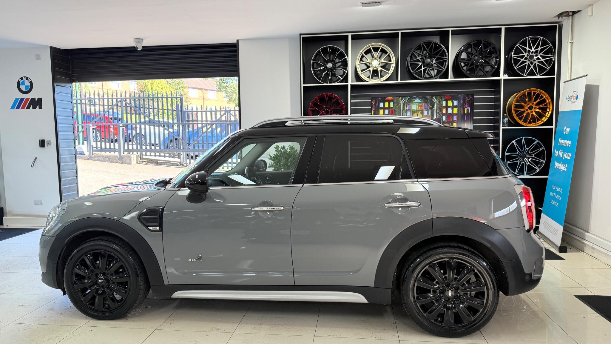 MINI Countryman view 40