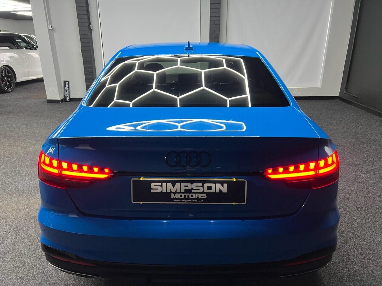 Audi A4 view 10