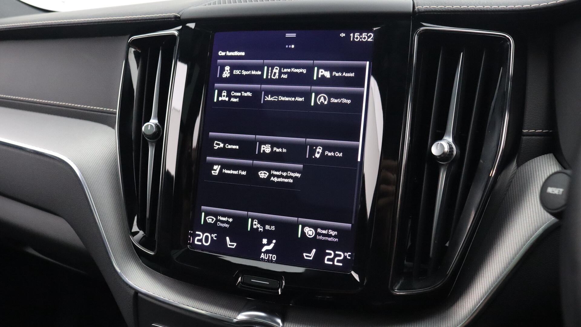 Volvo XC60 view 38
