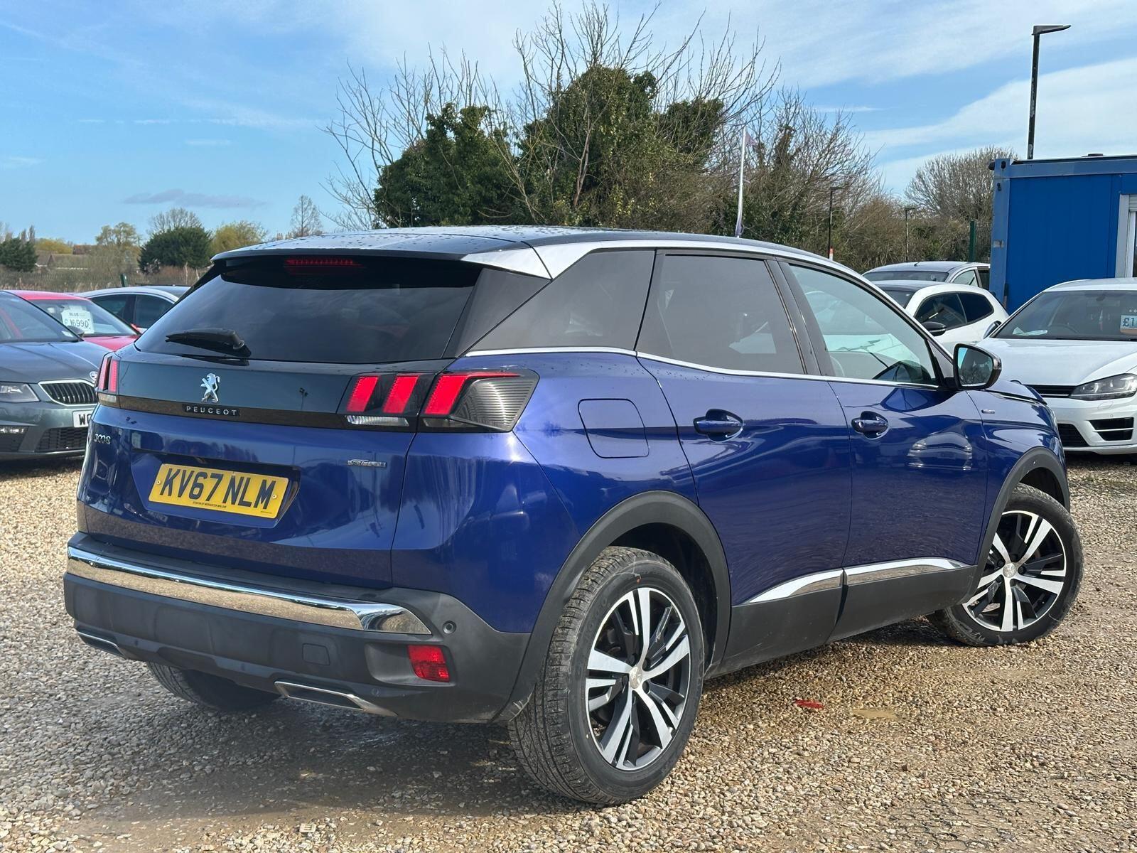 Peugeot 3008 view 3