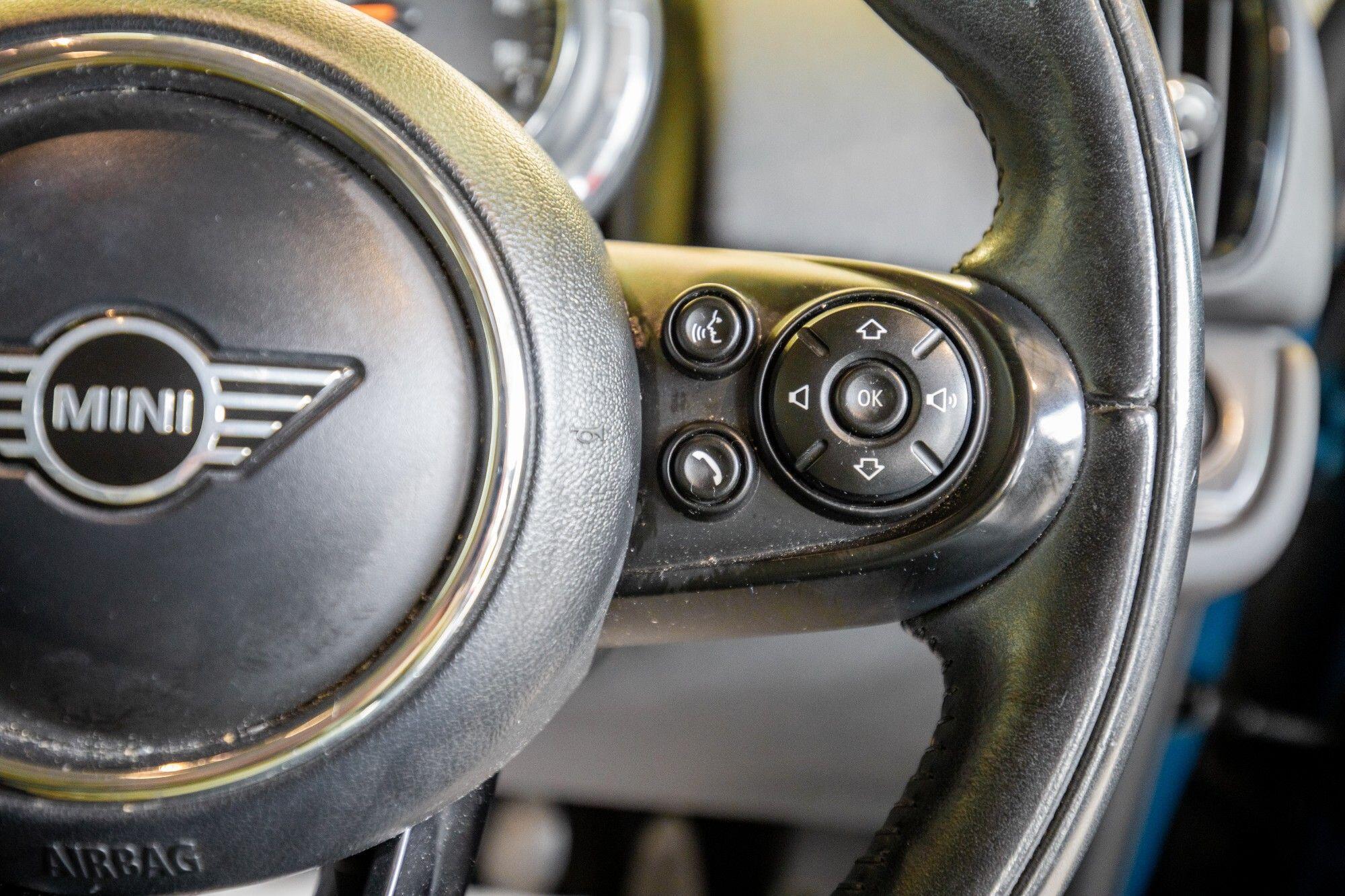 Mini Countryman view 20