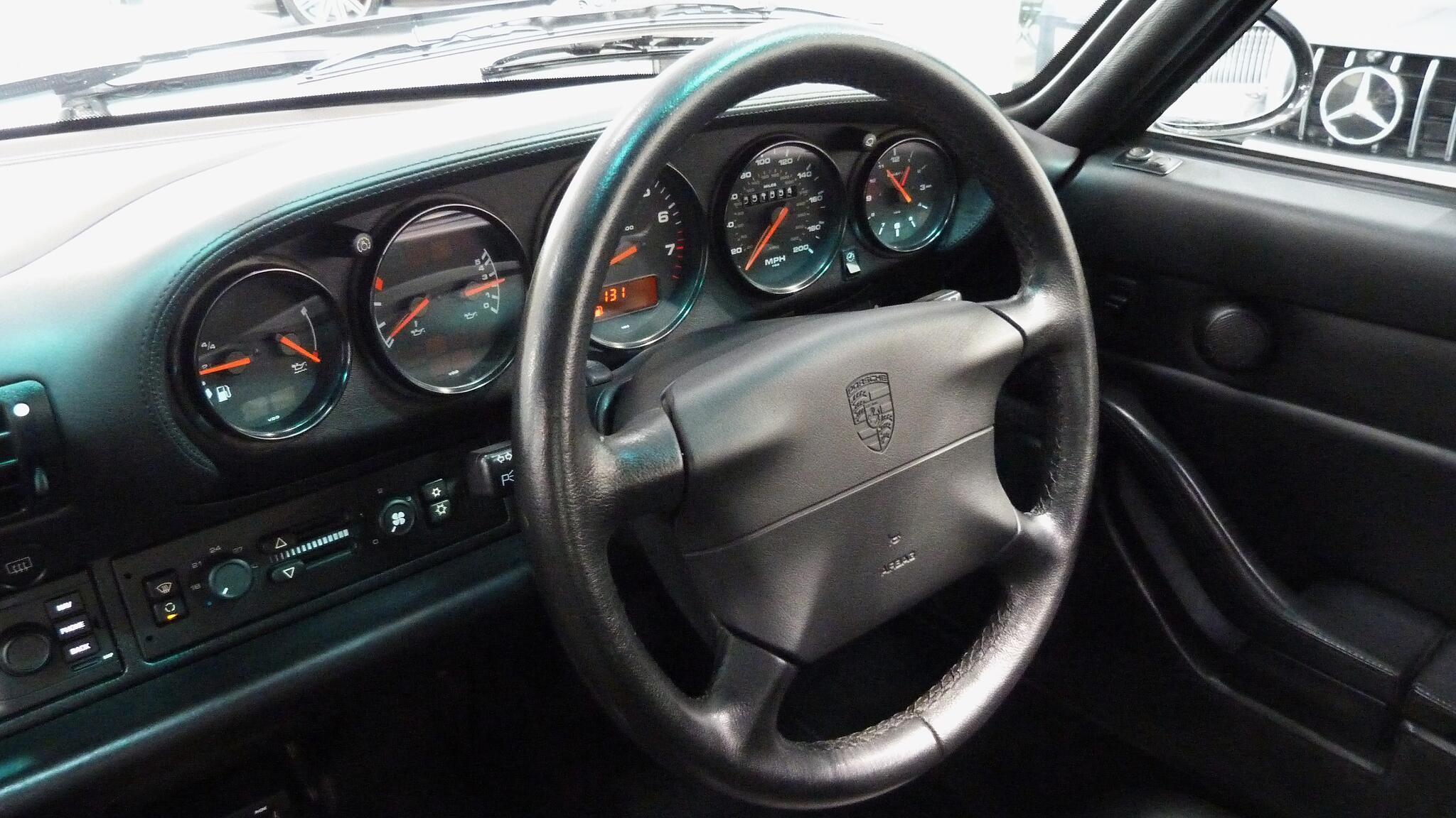 Porsche 911 view 20